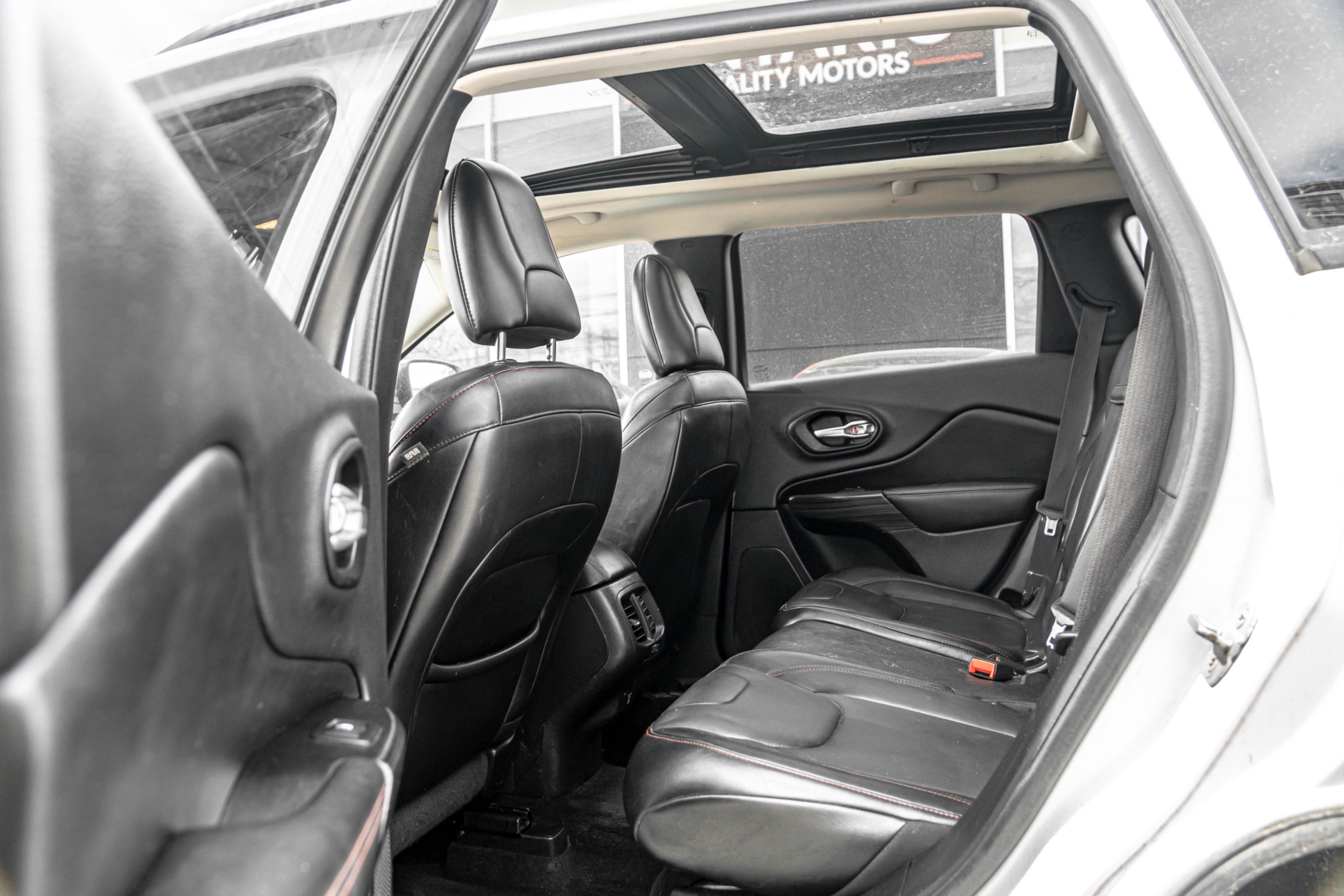/ontarioqualitymotorsetobicoke/2014-Jeep-Cherokee-525305333020597.jpg
