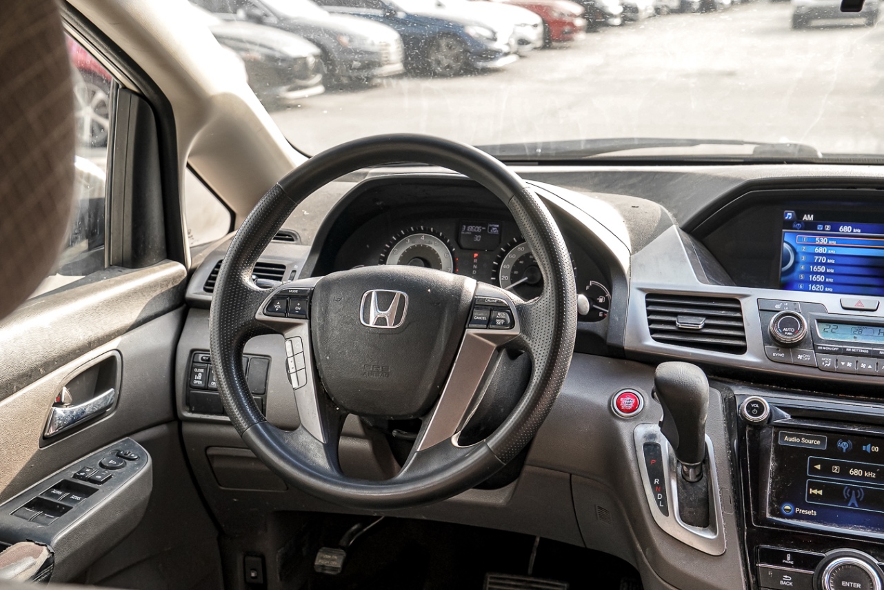 /ontarioqualitymotorsetobicoke/2015-Honda-Odyssey-28107562983273326.jpg