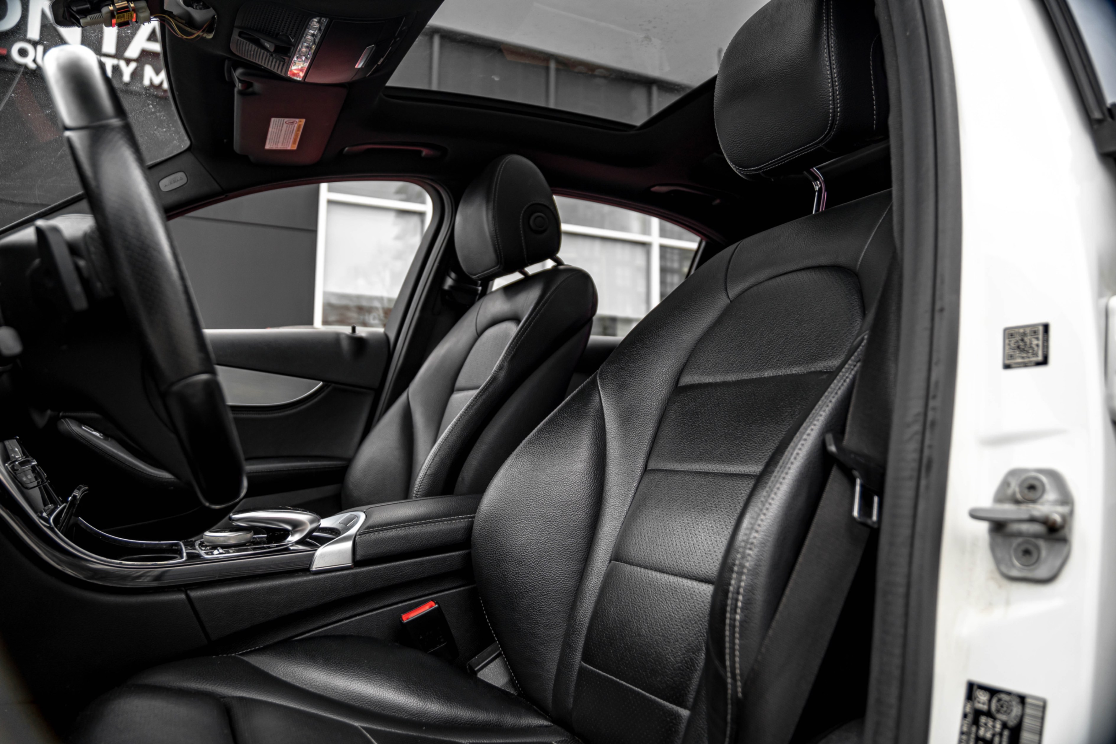 /ontarioqualitymotorsetobicoke/2015-Mercedes-Benz-C-Class-1459813902322833.jpg