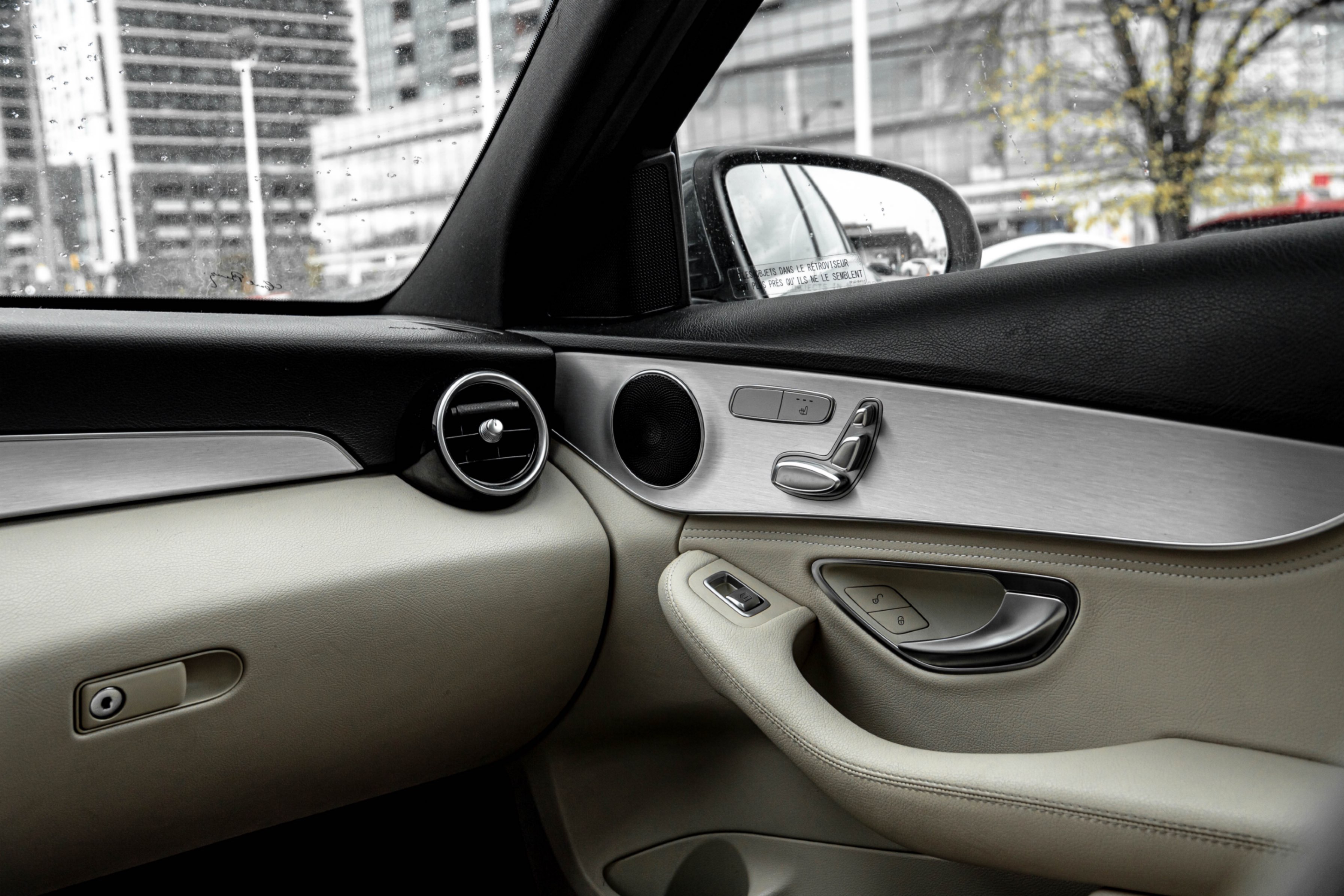/ontarioqualitymotorsetobicoke/2015-Mercedes-Benz-C-Class-3502928858775354.jpg