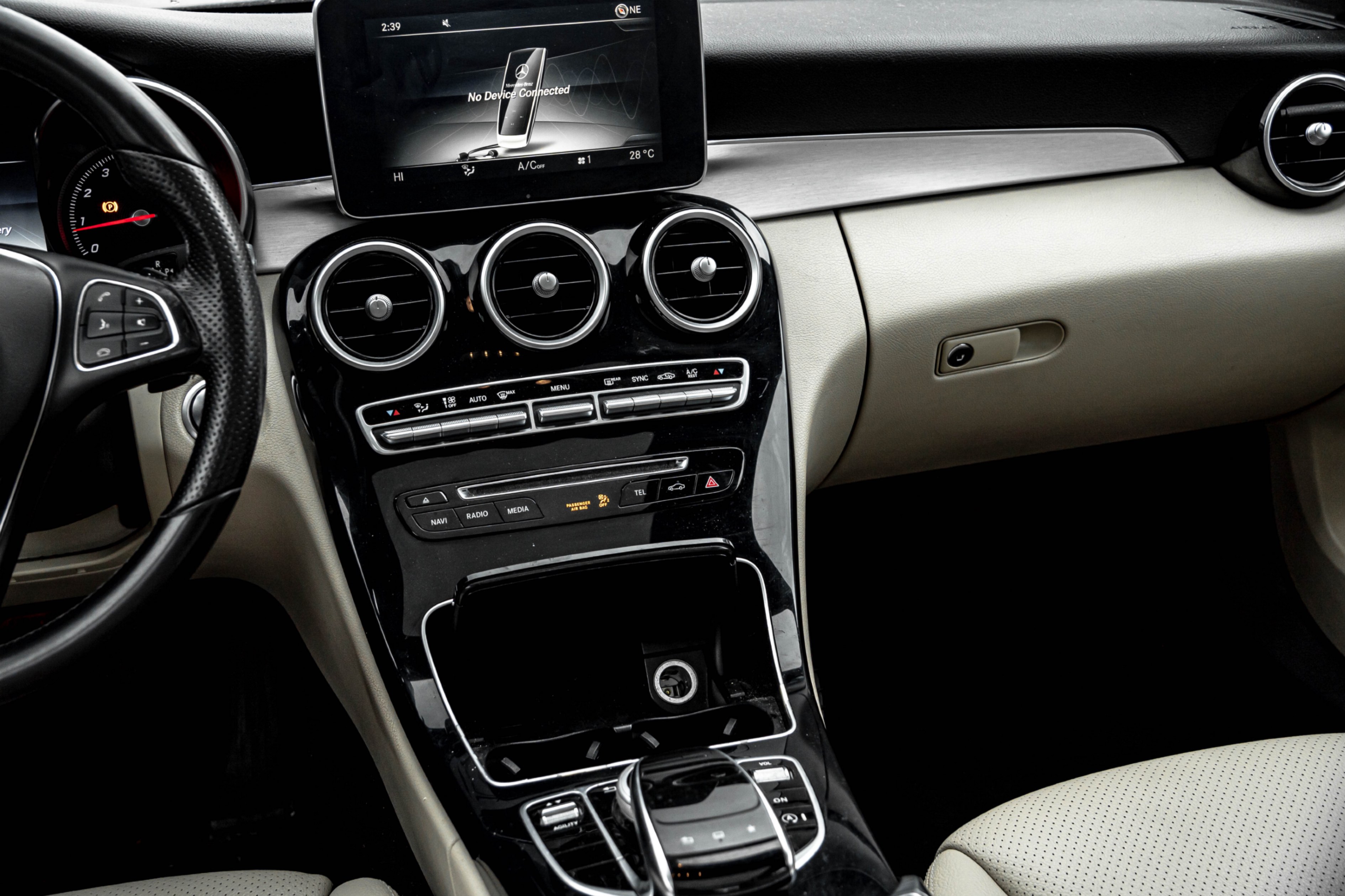 /ontarioqualitymotorsetobicoke/2015-Mercedes-Benz-C-Class-6629221786365509.jpg