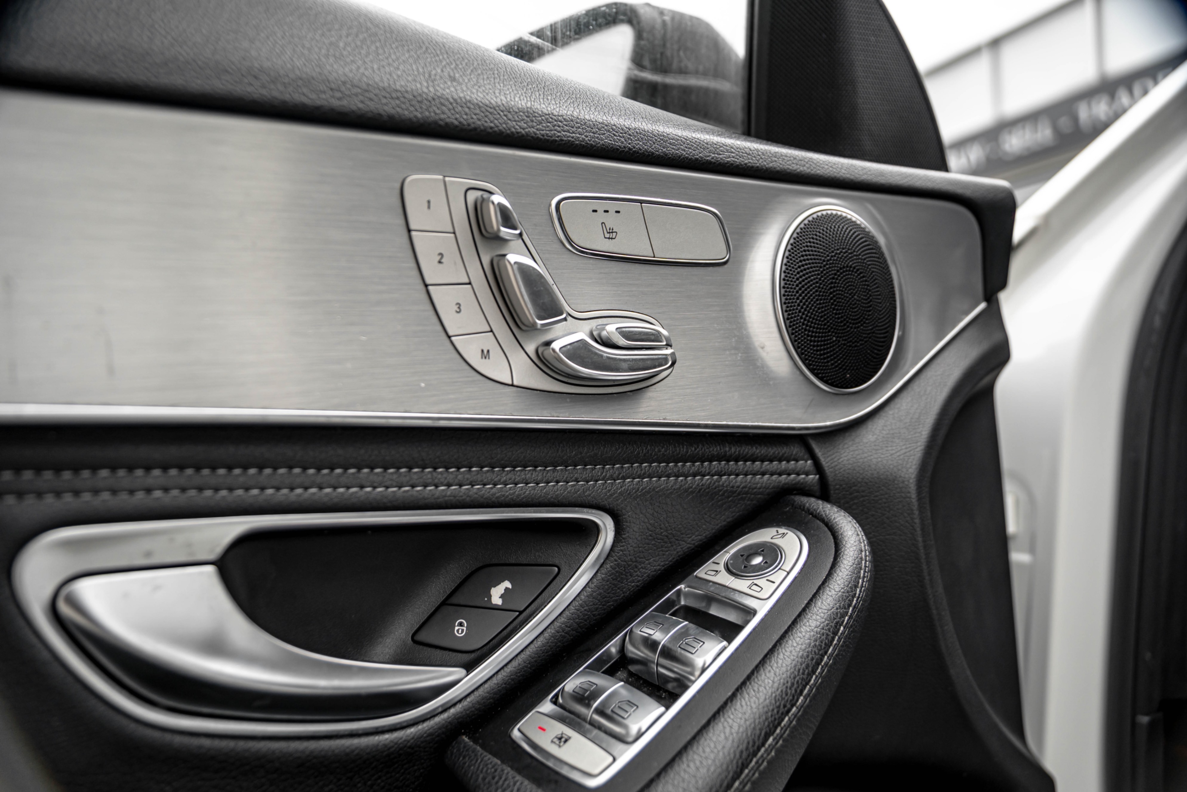 /ontarioqualitymotorsetobicoke/2015-Mercedes-Benz-C-Class-8691366685161552.jpg