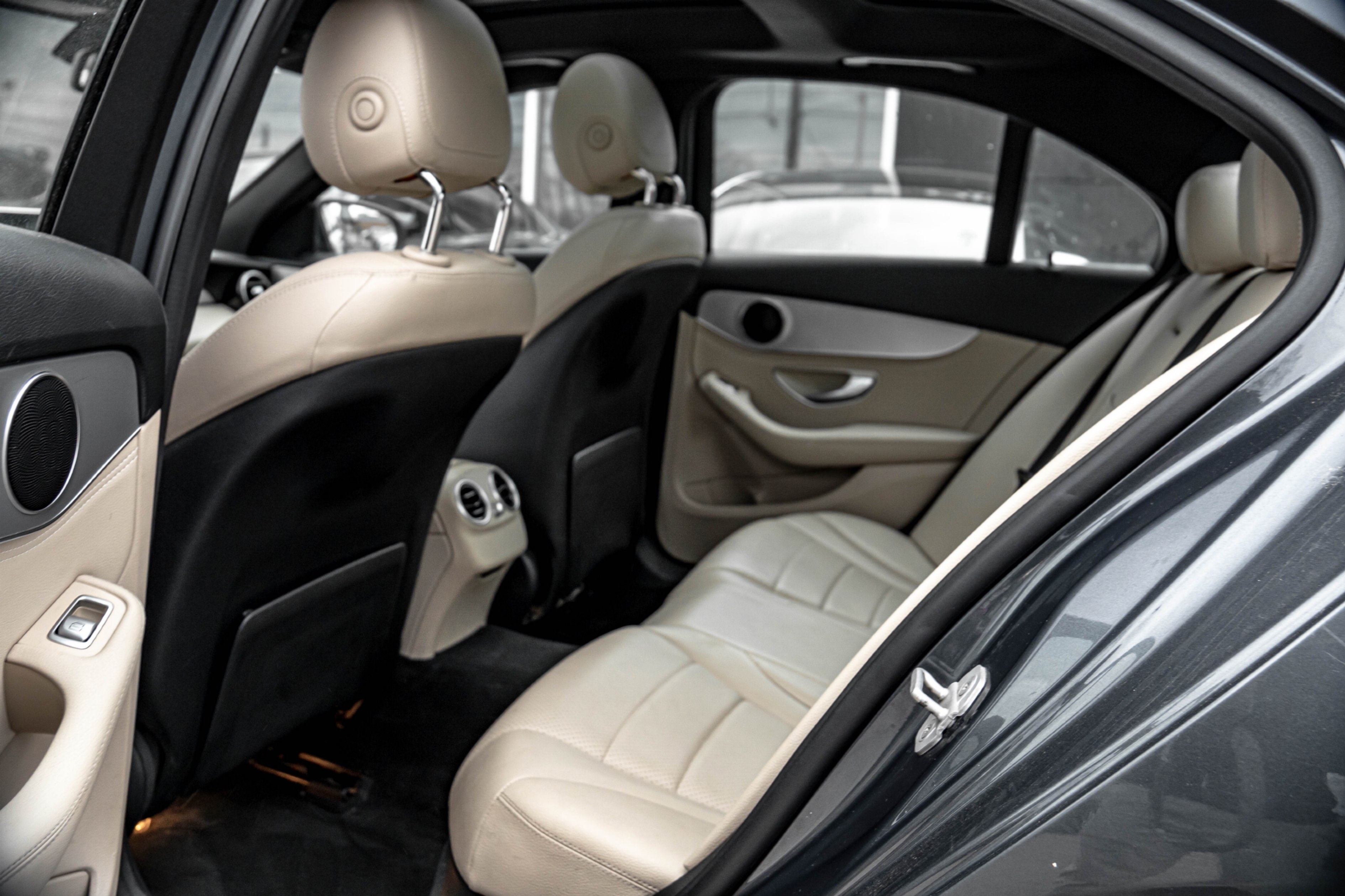 /ontarioqualitymotorsetobicoke/2015-Mercedes-Benz-C-Class-9648436472895556.jpg