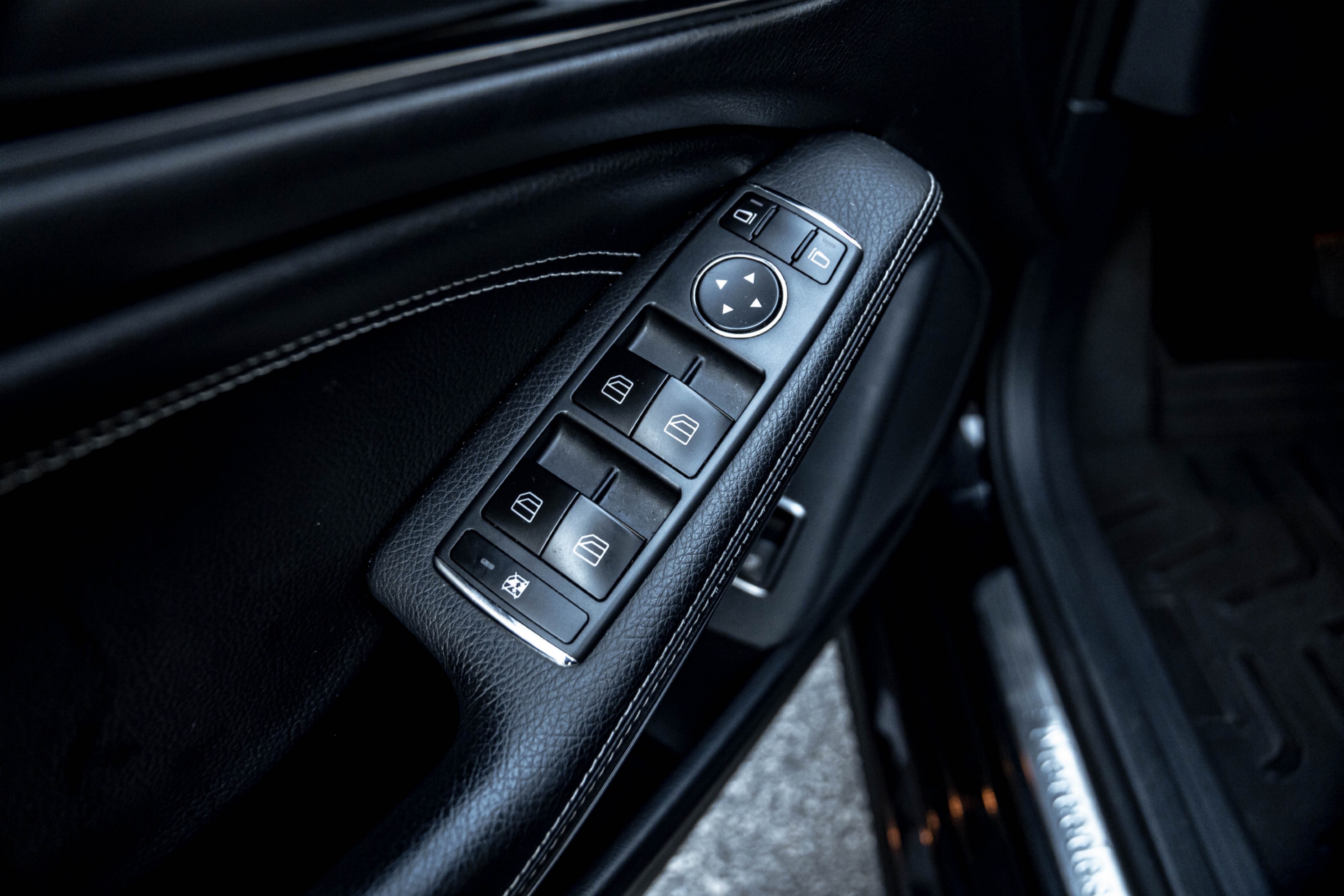 /ontarioqualitymotorsetobicoke/2015-Mercedes-Benz-CLA-Class-2575483235660201.jpg