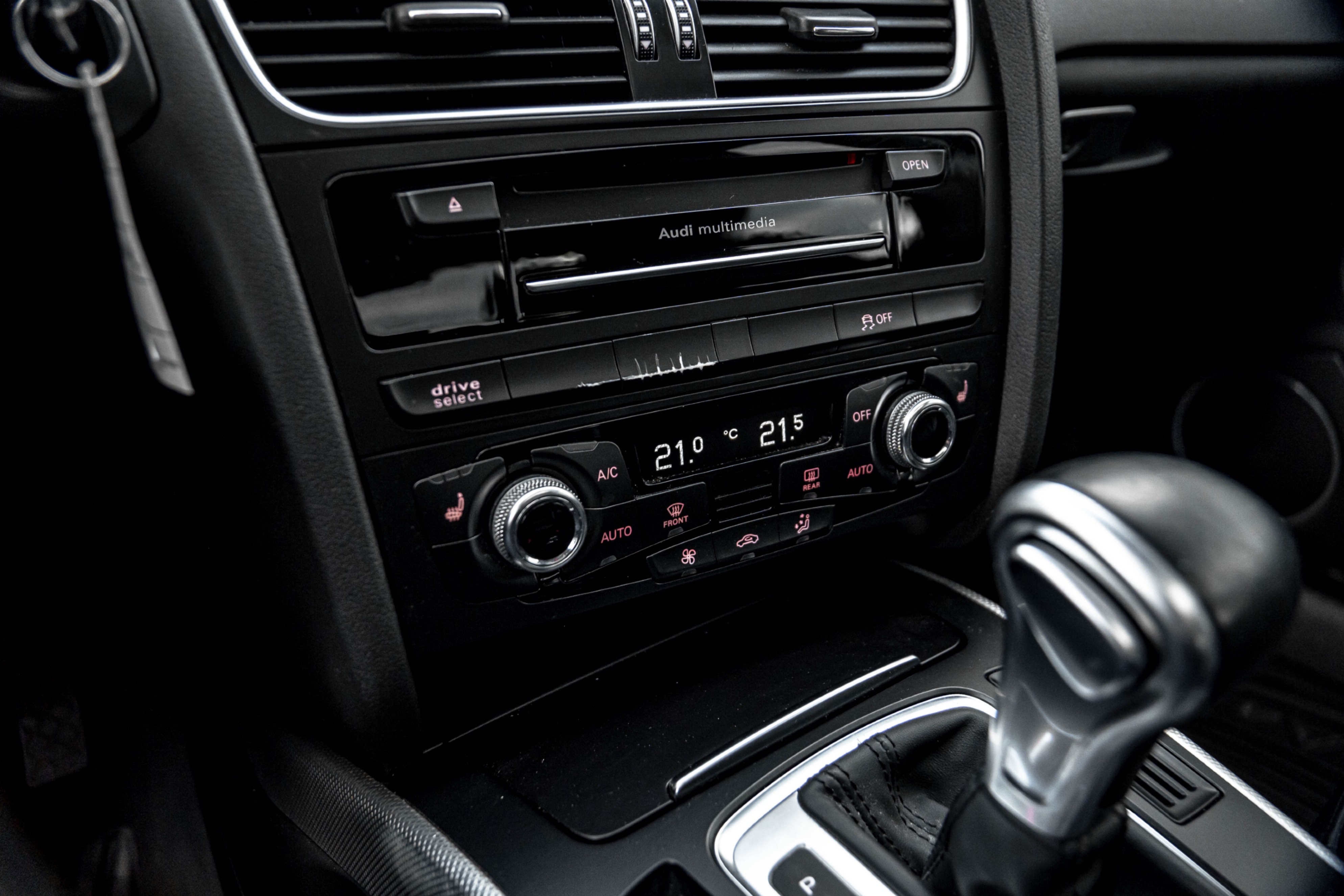 /ontarioqualitymotorsetobicoke/2016-Audi-A4-4758502297549607.jpg