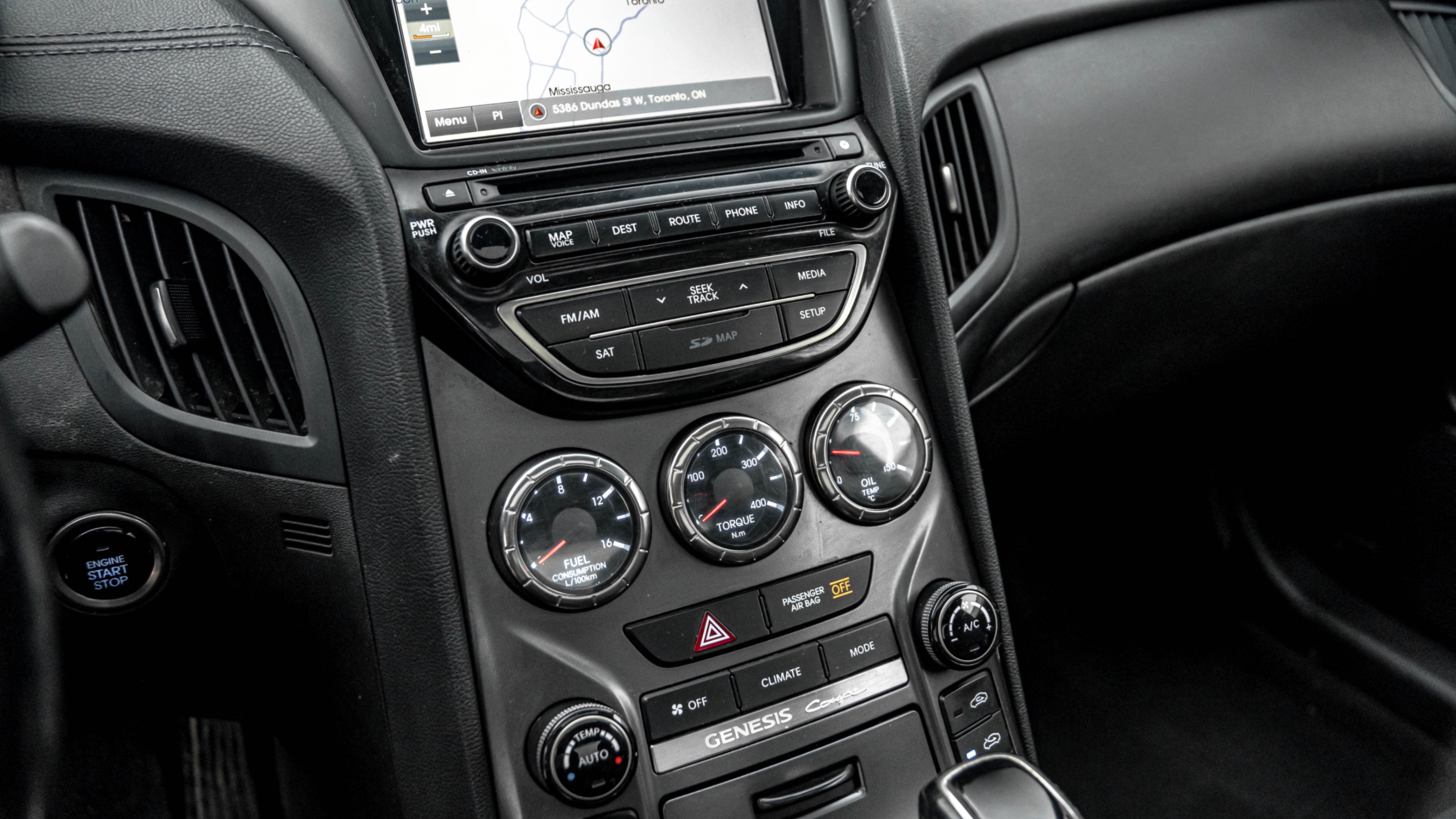 /ontarioqualitymotorsetobicoke/2016-Hyundai-Genesis-9358174342993011.jpg