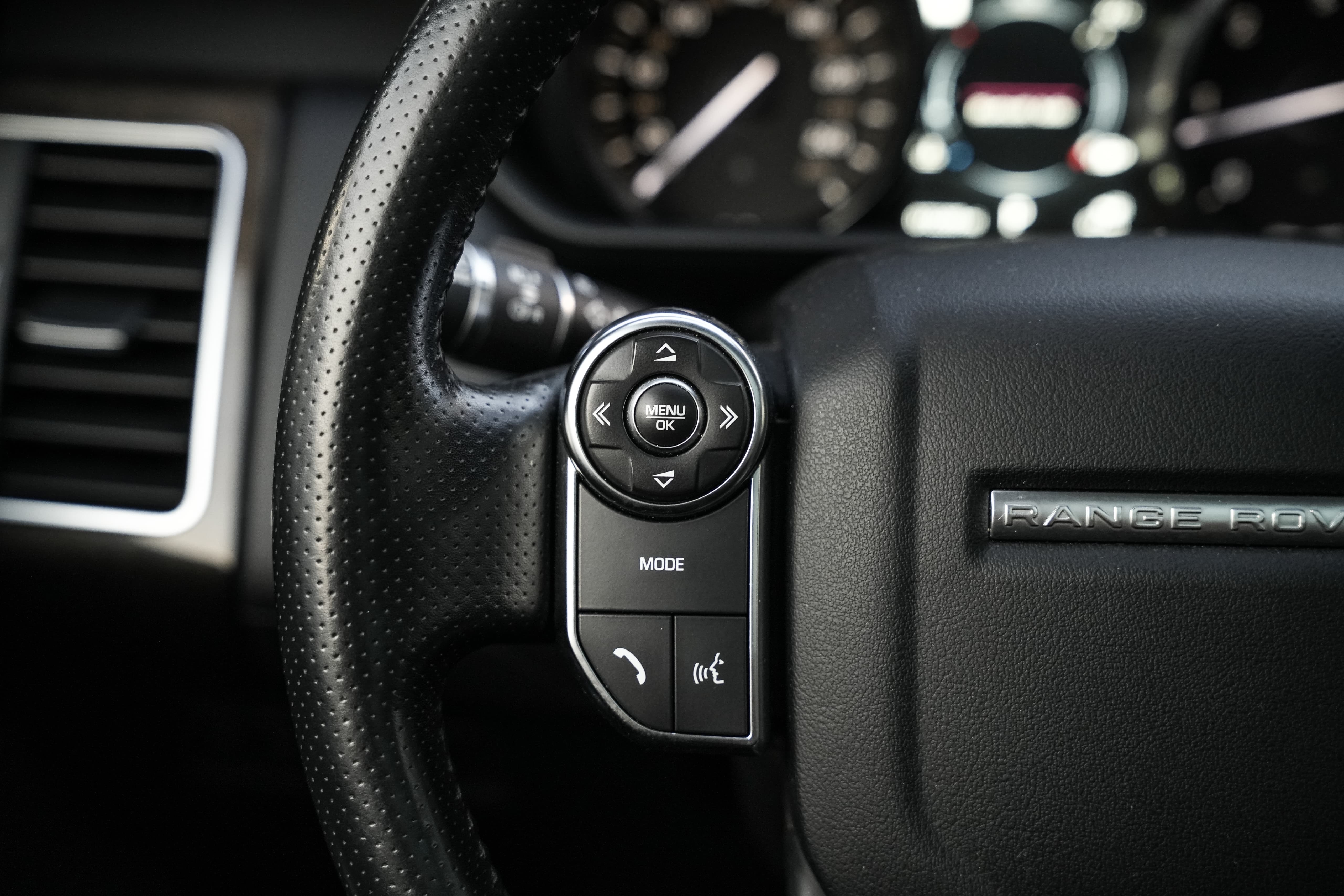 /ontarioqualitymotorsetobicoke/2016-LandRover-RangeRover-05980738850980449.jpg
