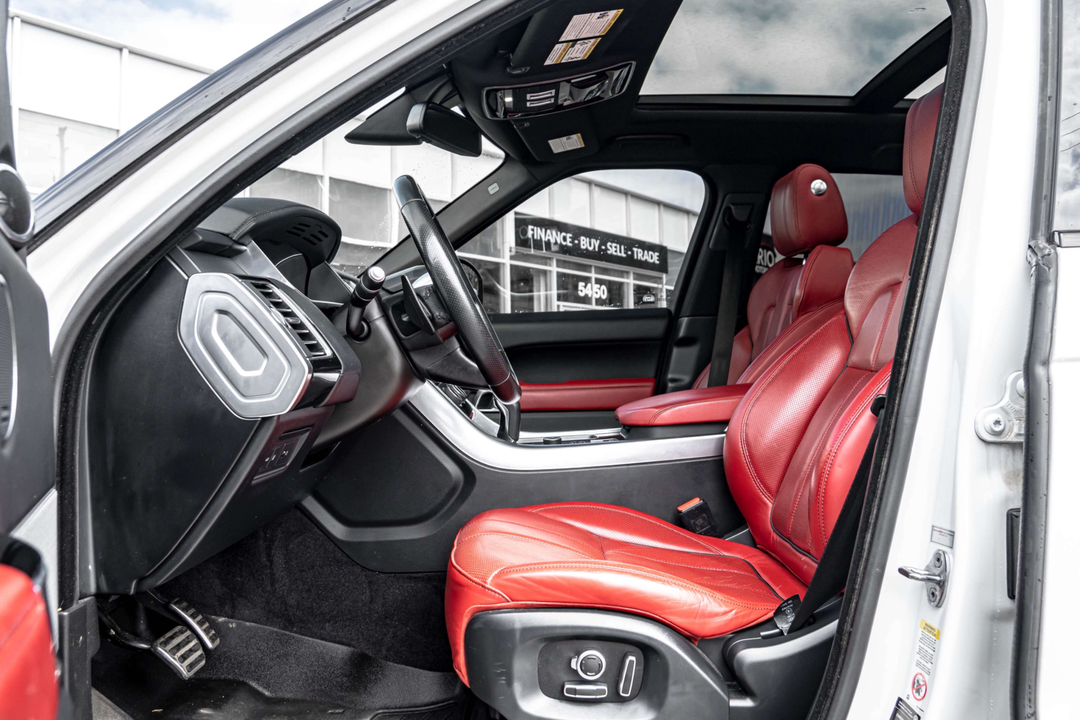 /ontarioqualitymotorsetobicoke/2016-LandRover-RangeRover-203420348198746.jpg