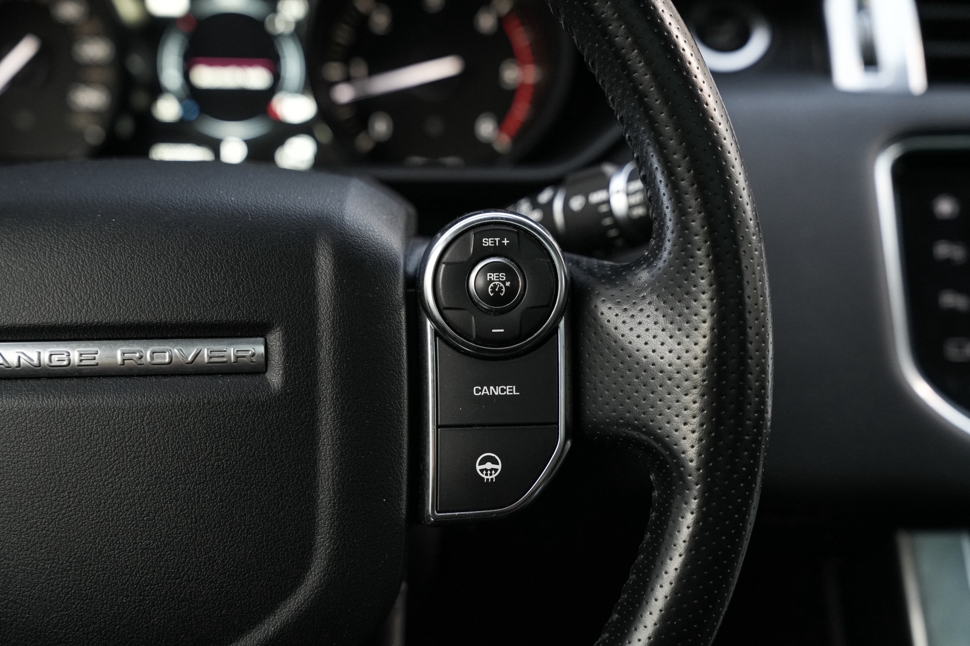 /ontarioqualitymotorsetobicoke/2016-LandRover-RangeRover-6903705507267304.jpg