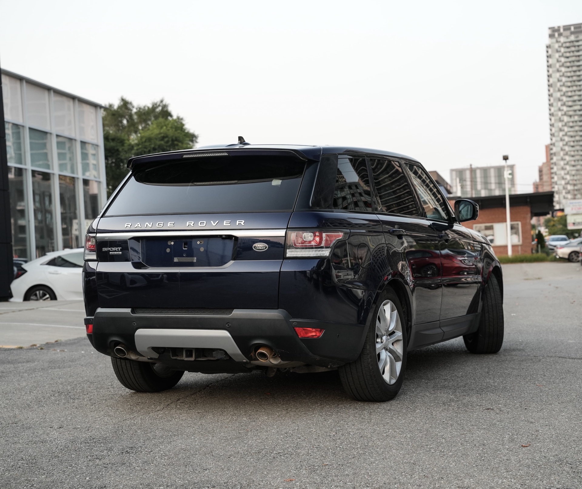 /ontarioqualitymotorsetobicoke/2016-LandRover-RangeRover-8993576747086829.jpg