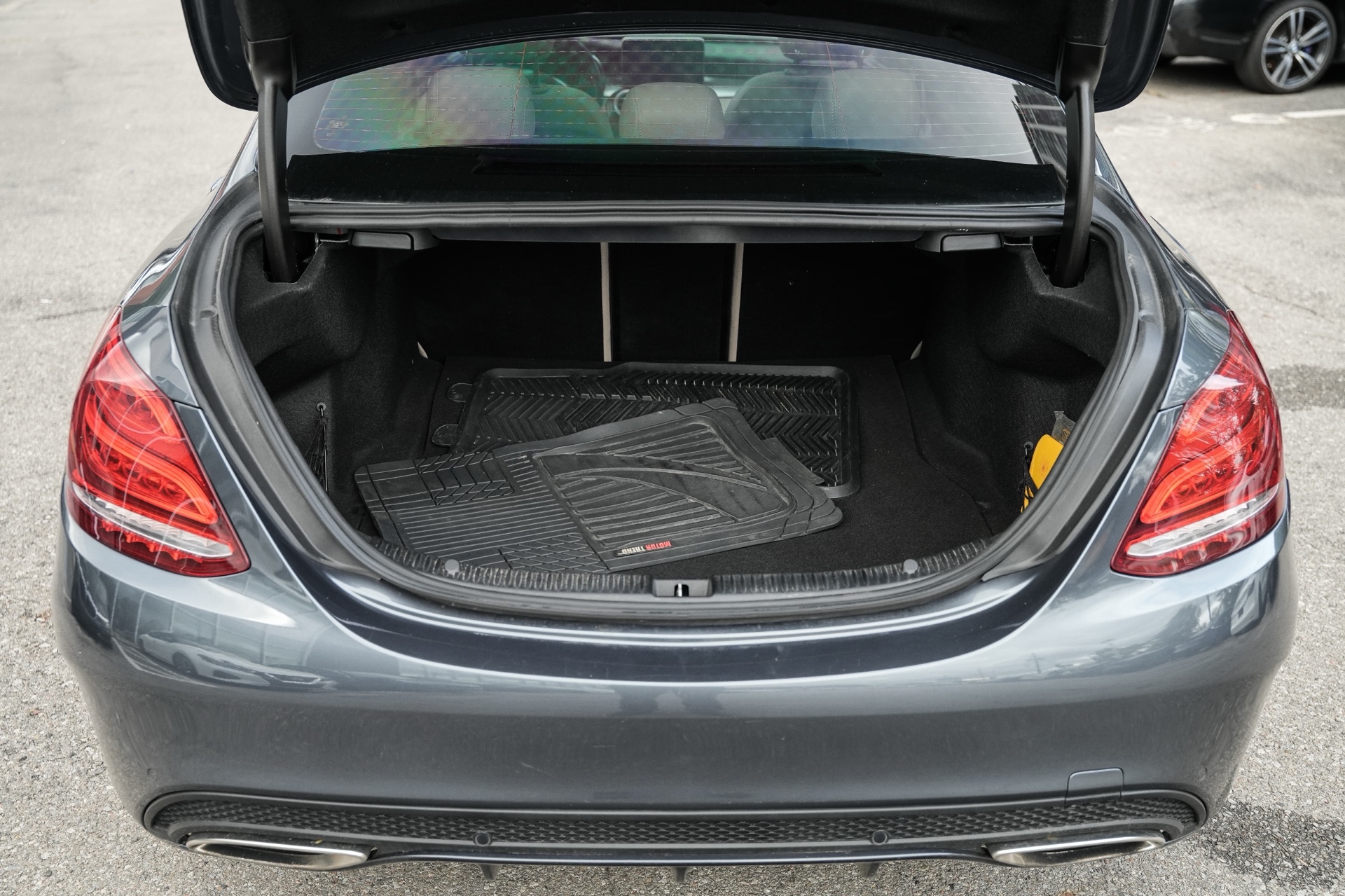 /ontarioqualitymotorsetobicoke/2016-Mercedes-Benz-C-Class-2845987915202799.jpg