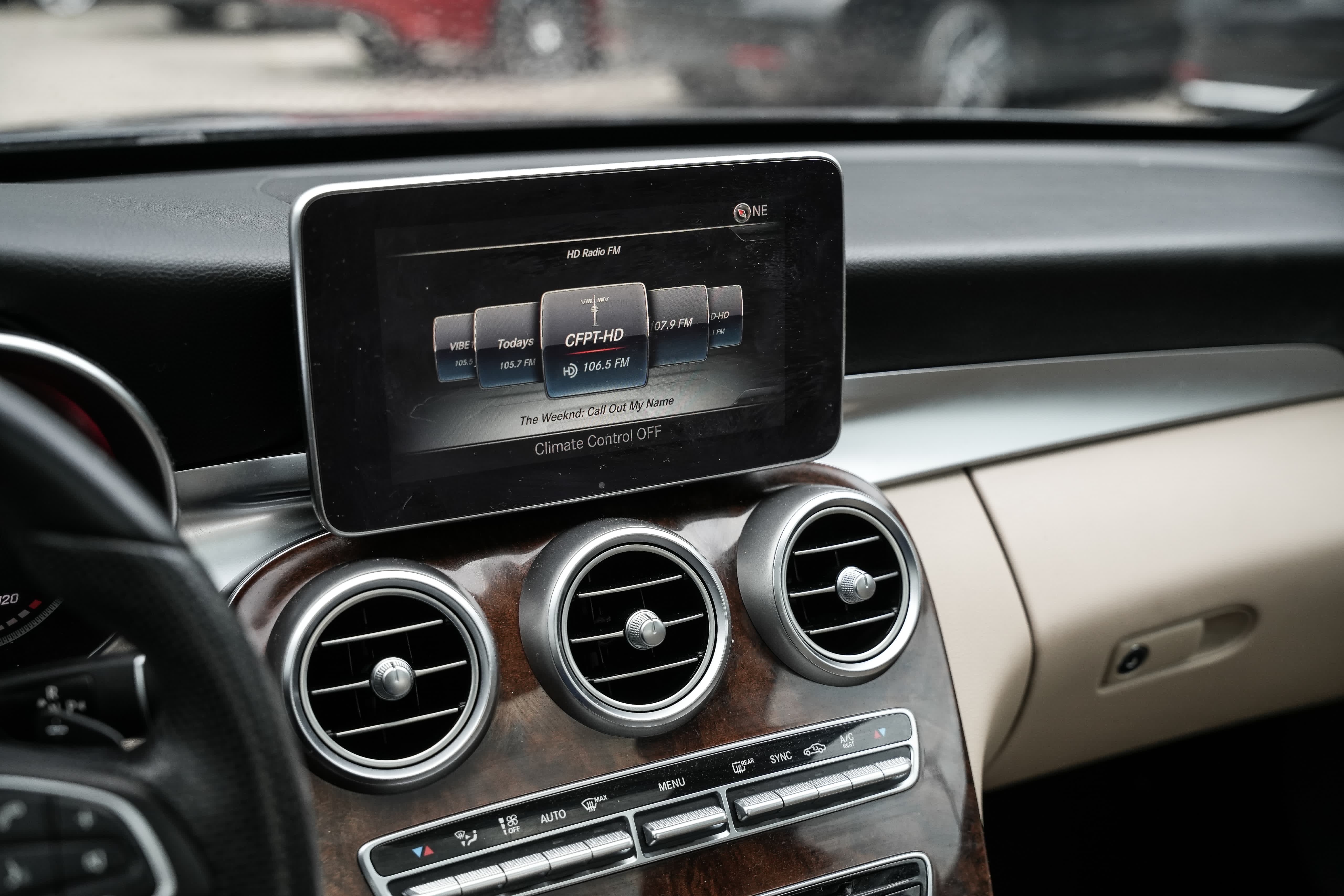/ontarioqualitymotorsetobicoke/2016-Mercedes-Benz-C-Class-45804879342361415.jpg
