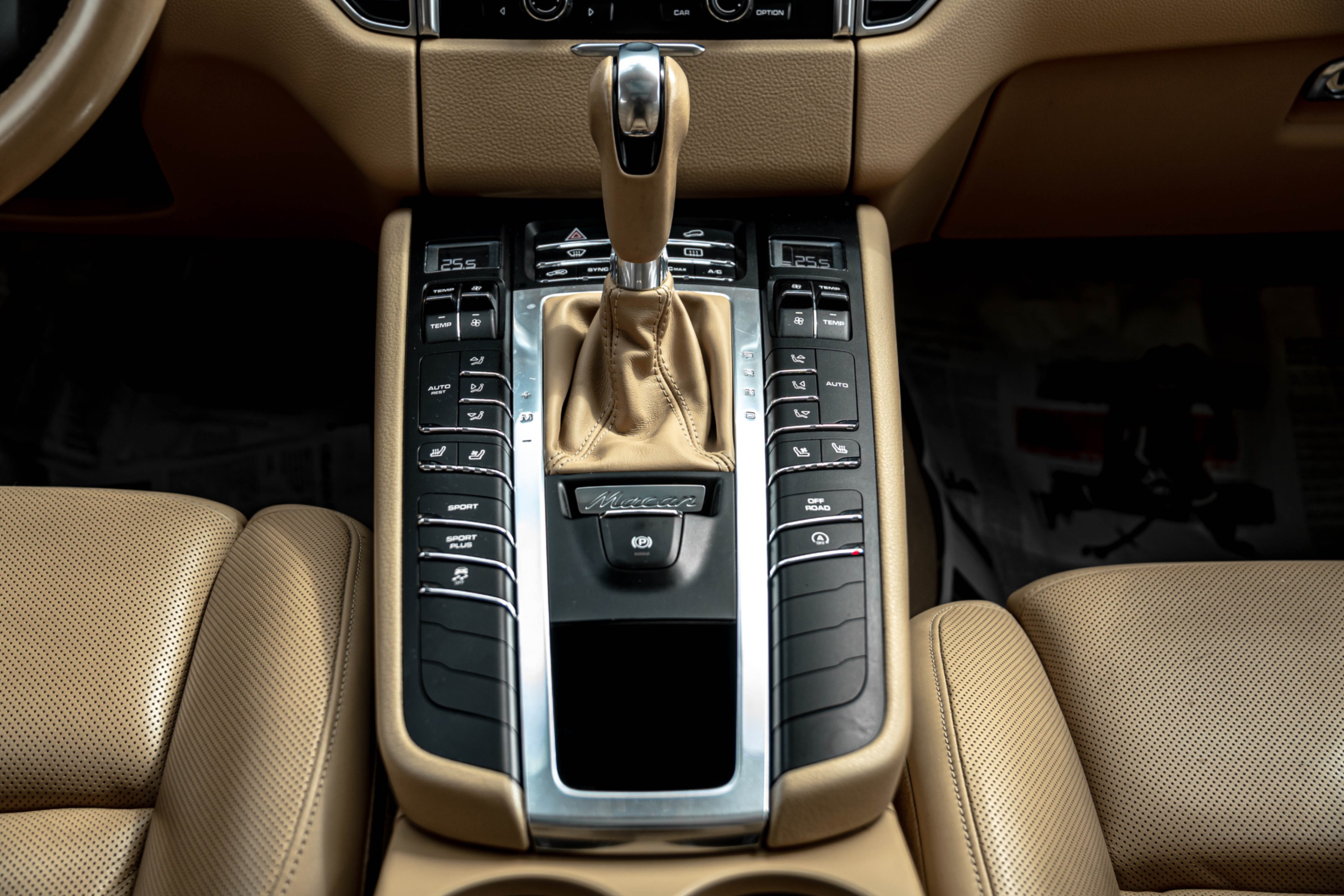 /ontarioqualitymotorsetobicoke/2016-Porsche-Macan-18589359407730655.jpg