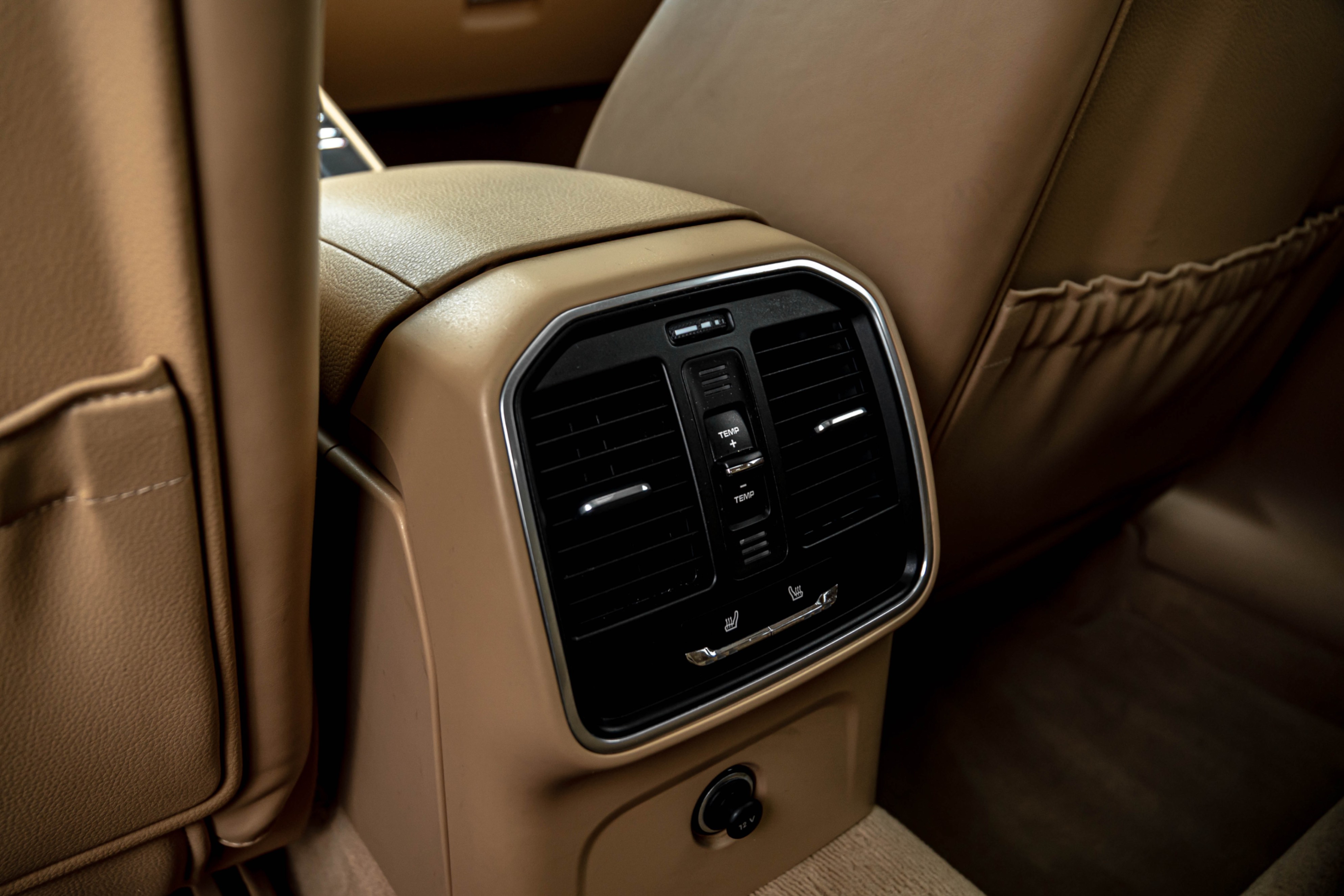 /ontarioqualitymotorsetobicoke/2016-Porsche-Macan-26084294748076453.jpg