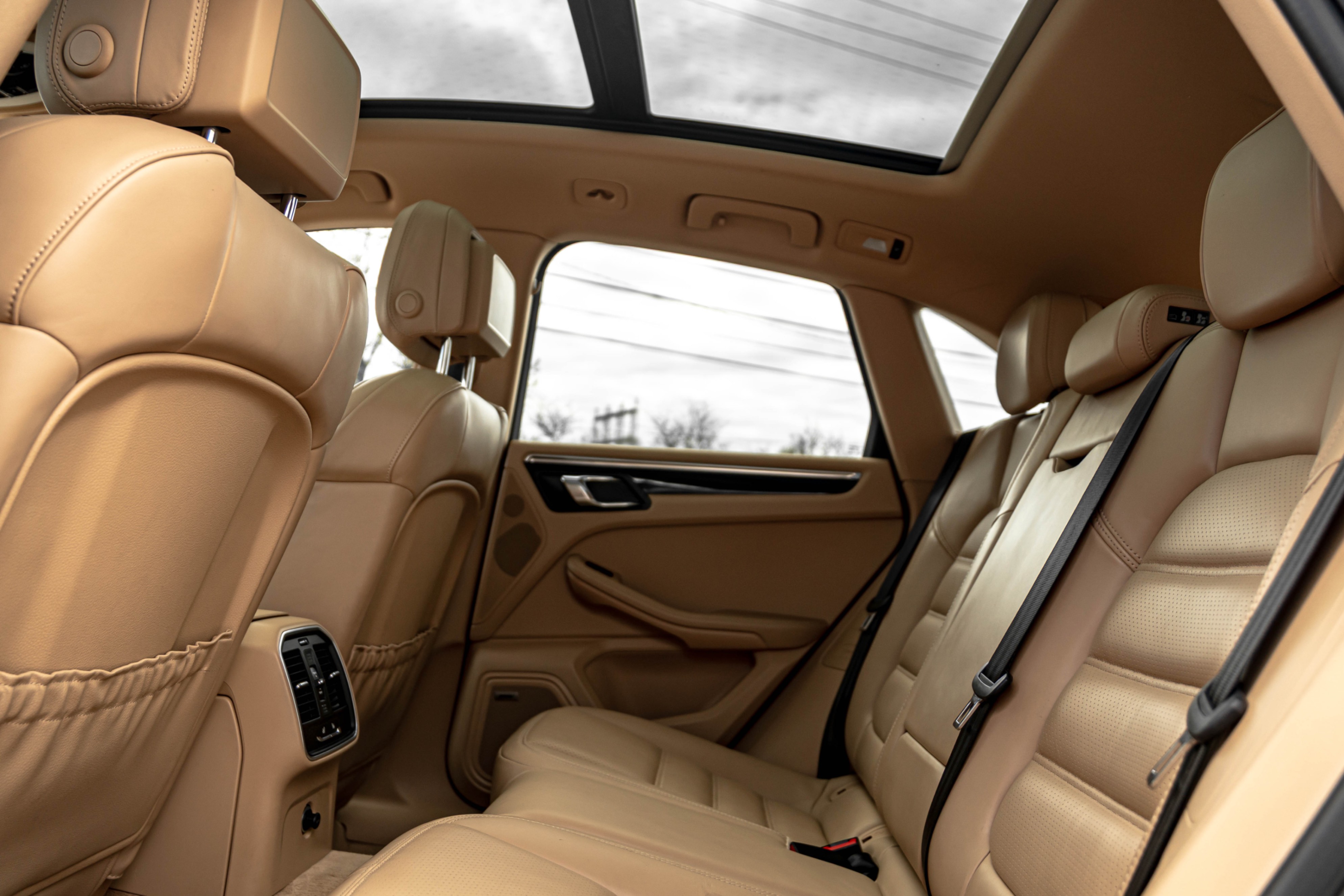 /ontarioqualitymotorsetobicoke/2016-Porsche-Macan-4983839036087423.jpg