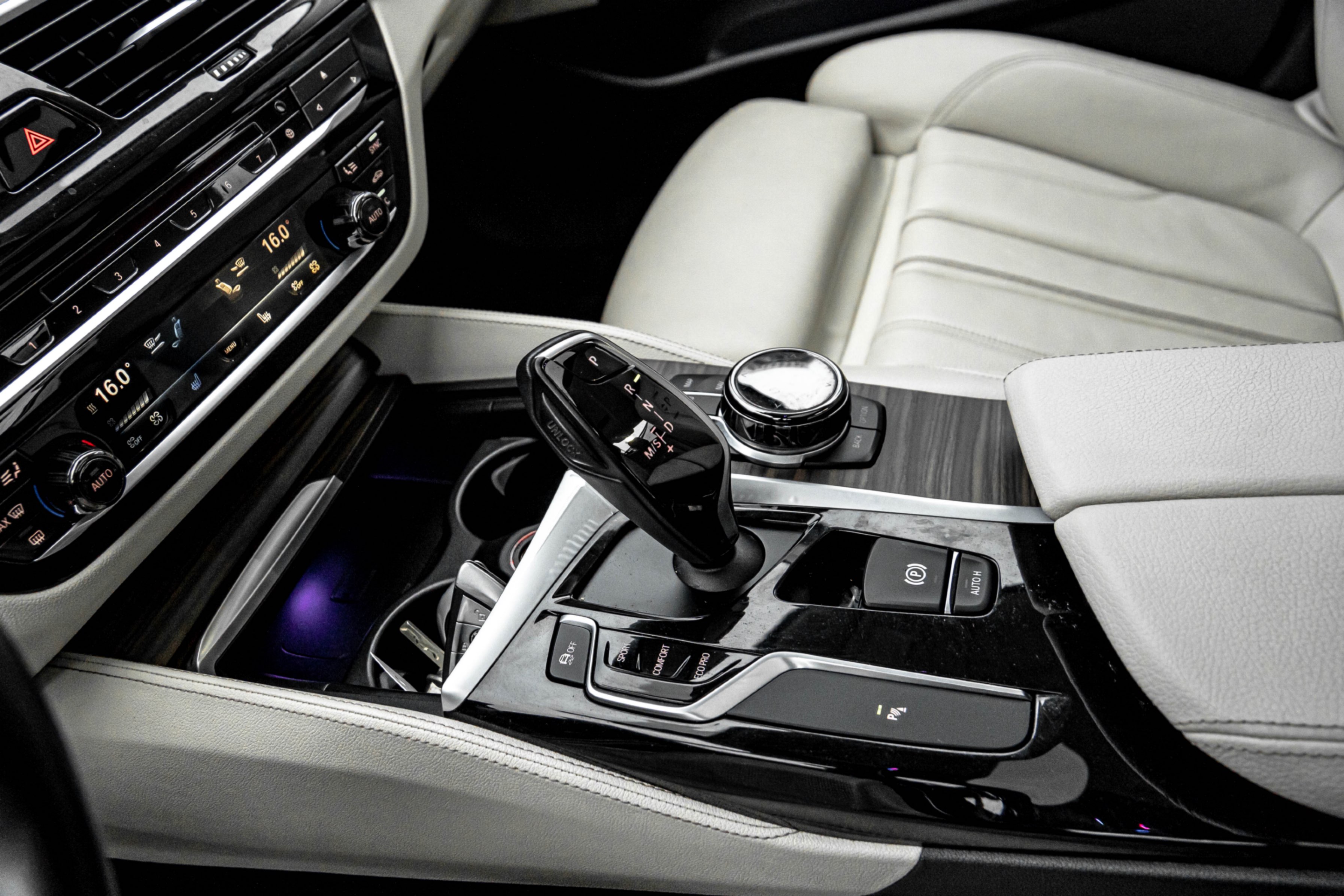 /ontarioqualitymotorsetobicoke/2017-BMW-5Series-5622876209834662.jpg