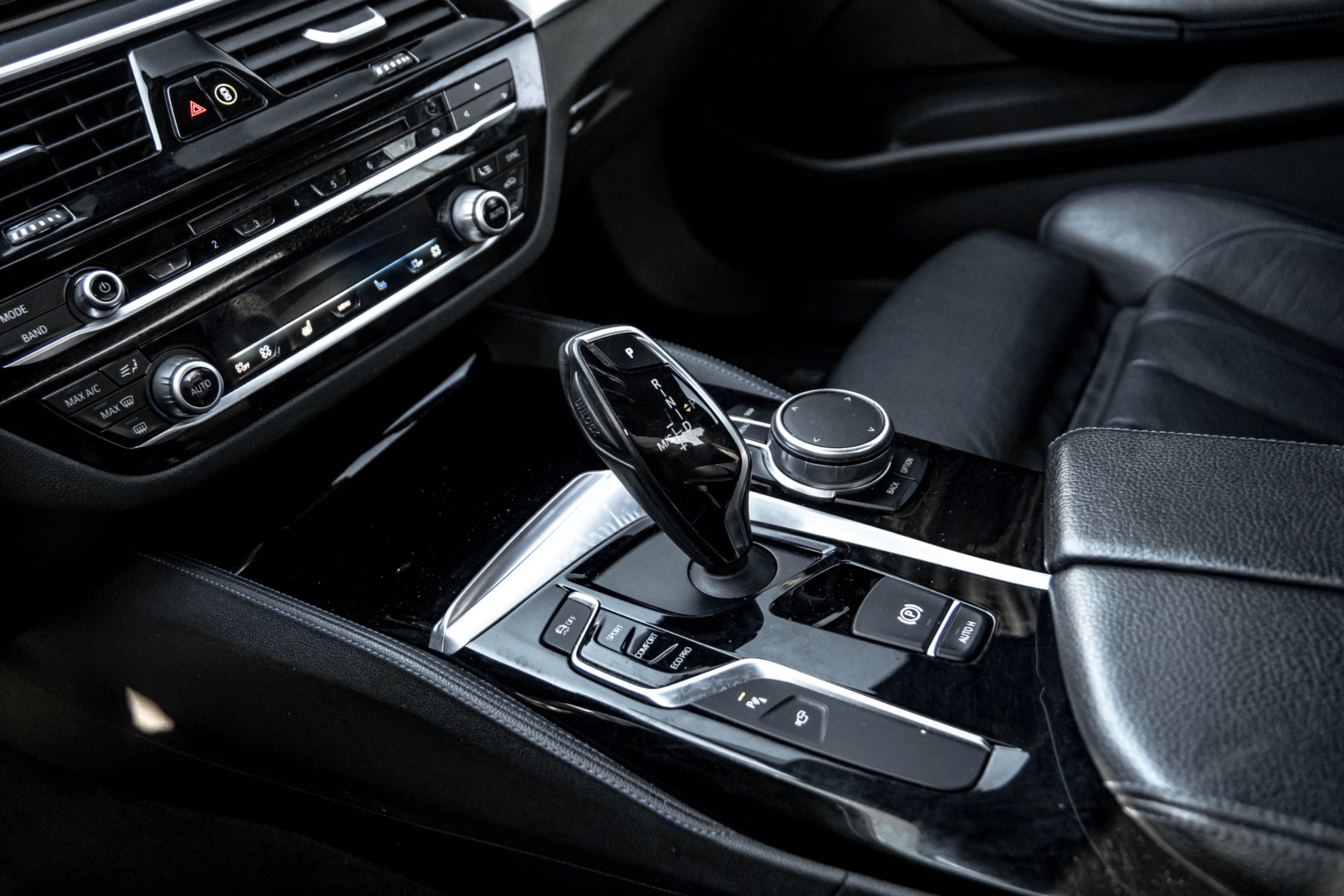/ontarioqualitymotorsetobicoke/2017-BMW-5Series-9873188189694375.jpg