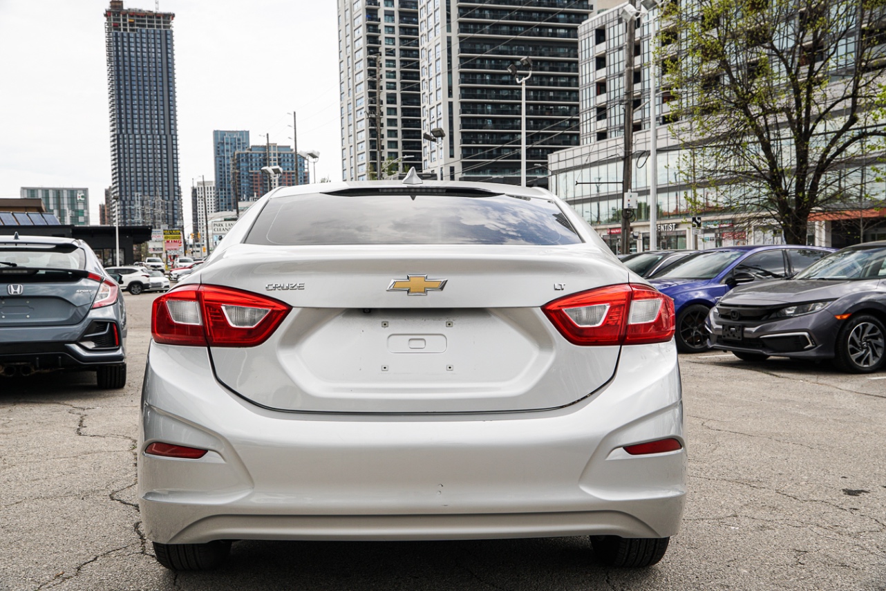 /ontarioqualitymotorsetobicoke/2017-Chevrolet-Cruze-07231480301071902.jpg