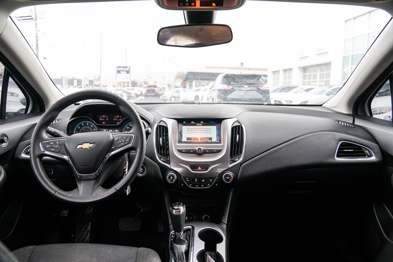 /ontarioqualitymotorsetobicoke/2017-Chevrolet-Cruze-5191096921274574.jpg
