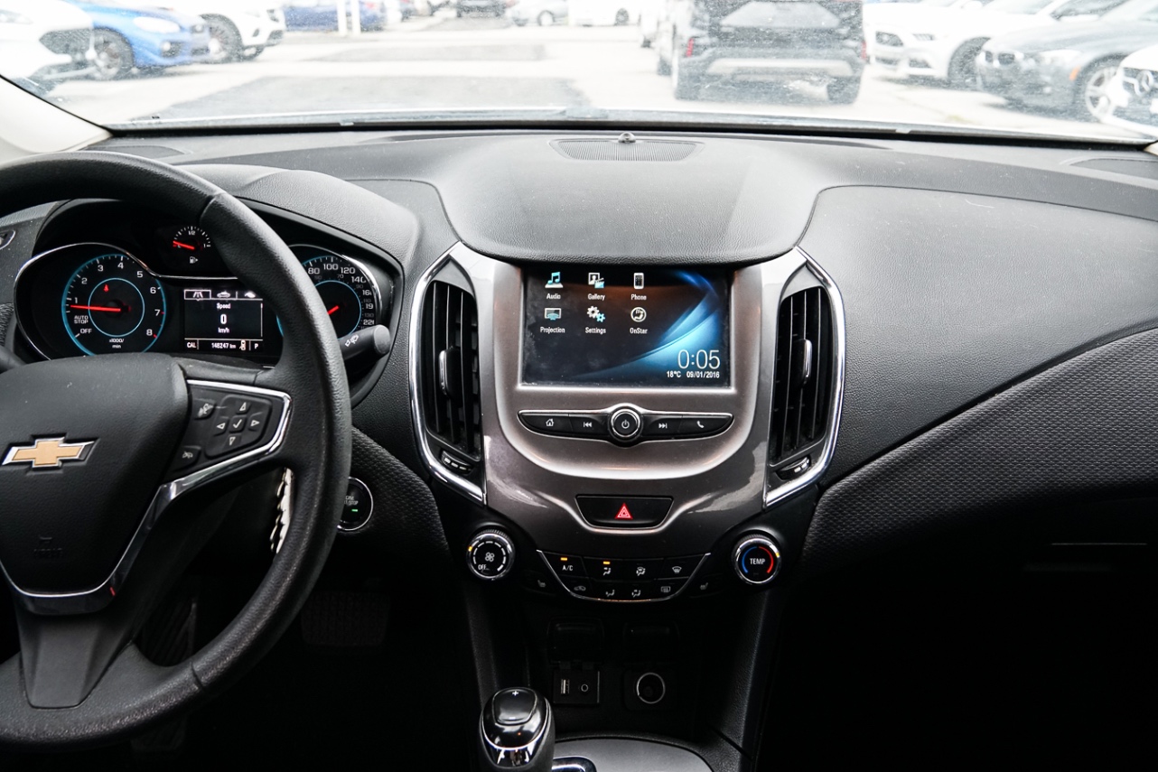 /ontarioqualitymotorsetobicoke/2017-Chevrolet-Cruze-9966287616948359.jpg