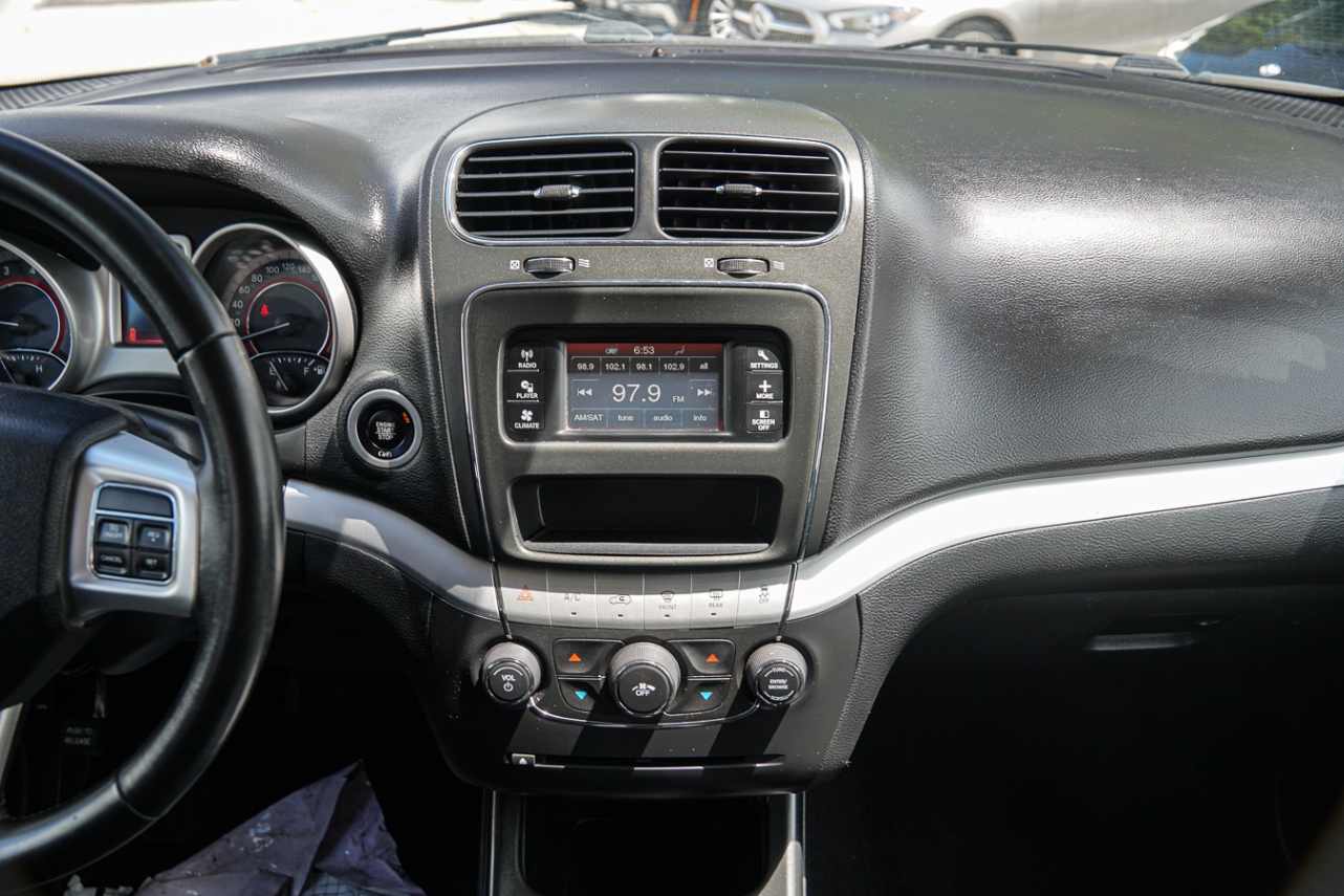 /ontarioqualitymotorsetobicoke/2017-Dodge-Journey-4859291599437179.jpg