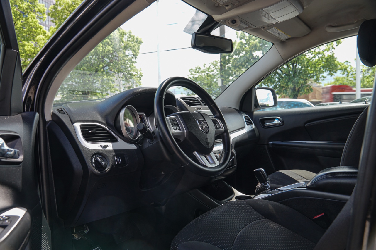 /ontarioqualitymotorsetobicoke/2017-Dodge-Journey-8240462958539403.jpg