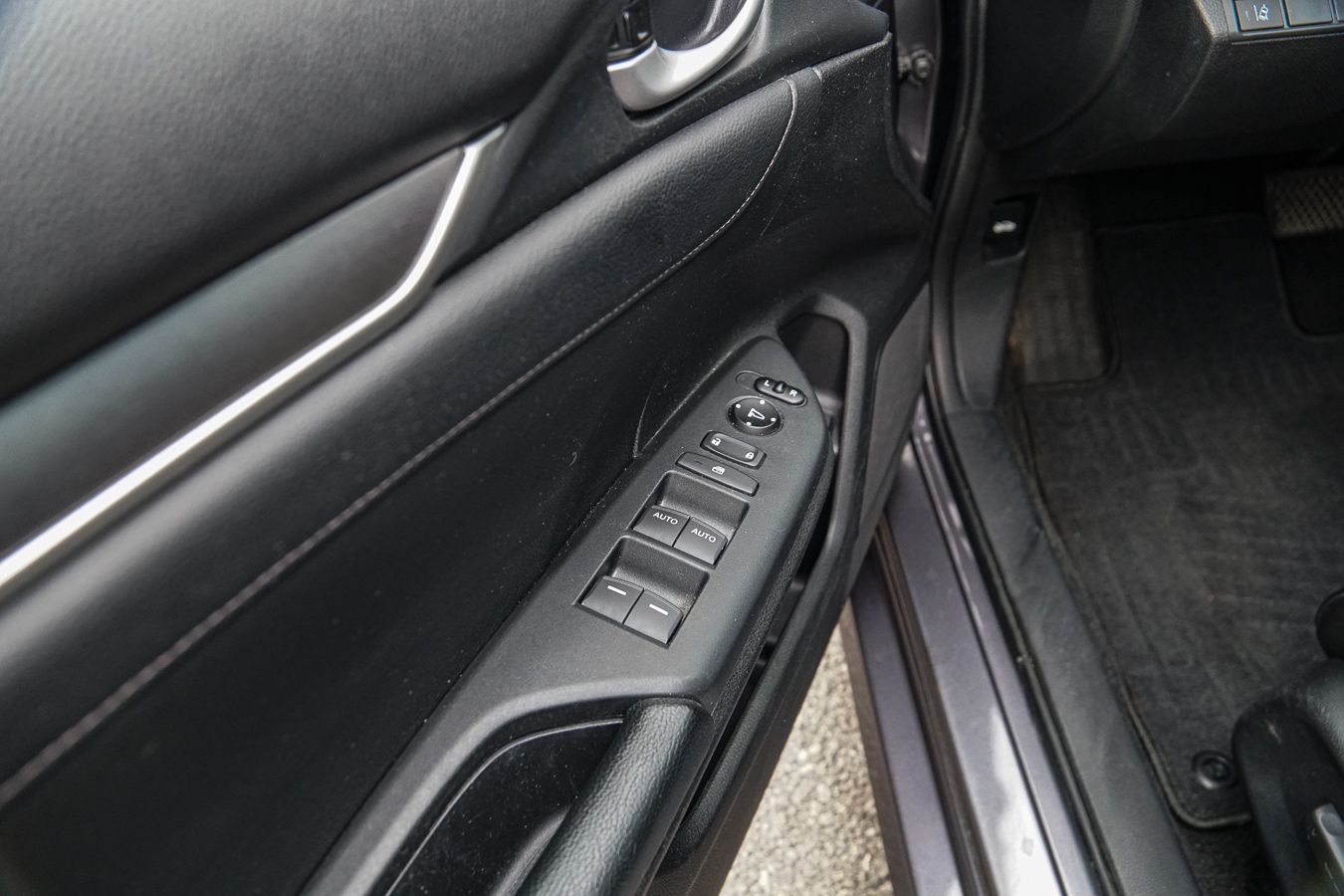 /ontarioqualitymotorsetobicoke/2017-Honda-Civic-19535186408650573.jpg