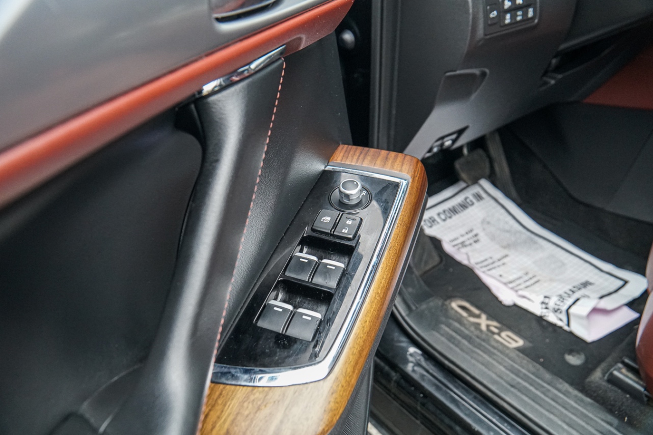 /ontarioqualitymotorsetobicoke/2017-Mazda-CX-9-01876337765877545.jpg