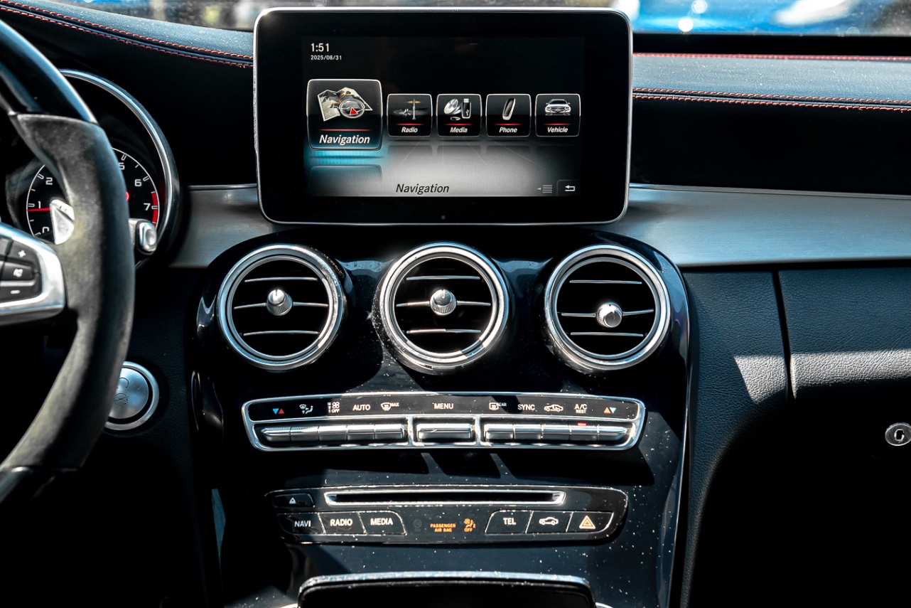 /ontarioqualitymotorsetobicoke/2017-Mercedes-Benz-C-Class-01855822227102366.jpg