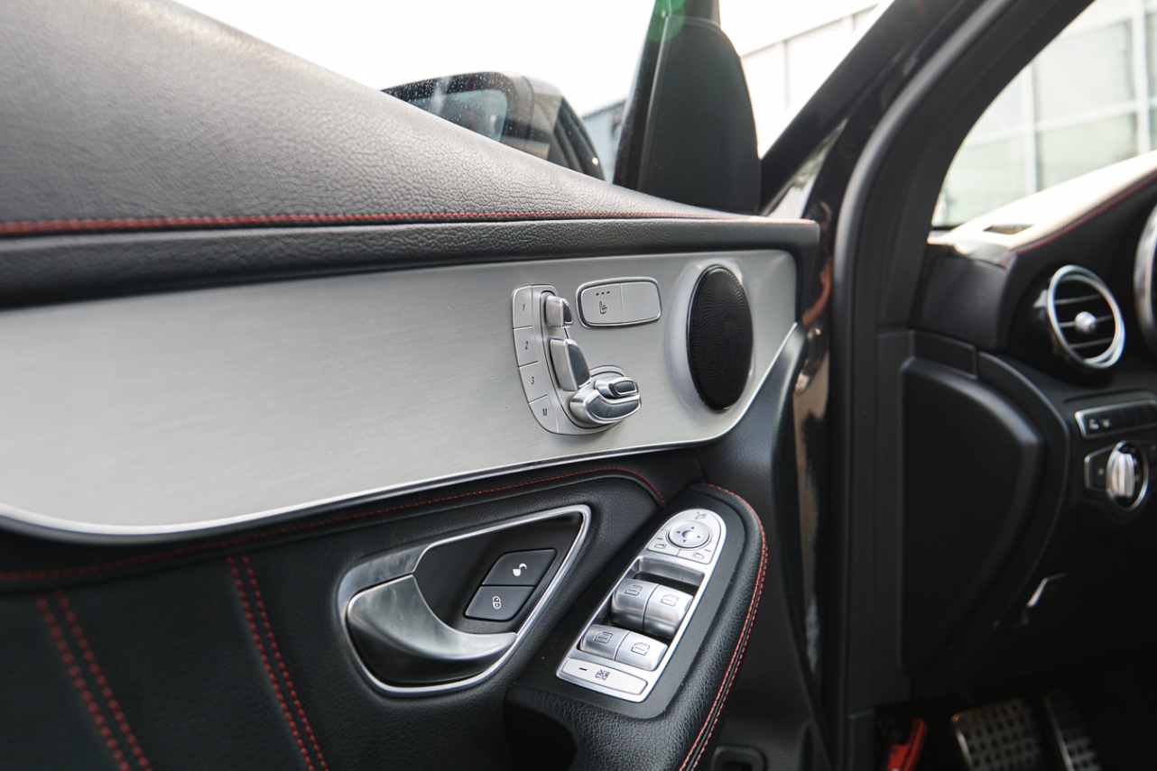 /ontarioqualitymotorsetobicoke/2017-Mercedes-Benz-GLC-Class-5692685624938587.jpg