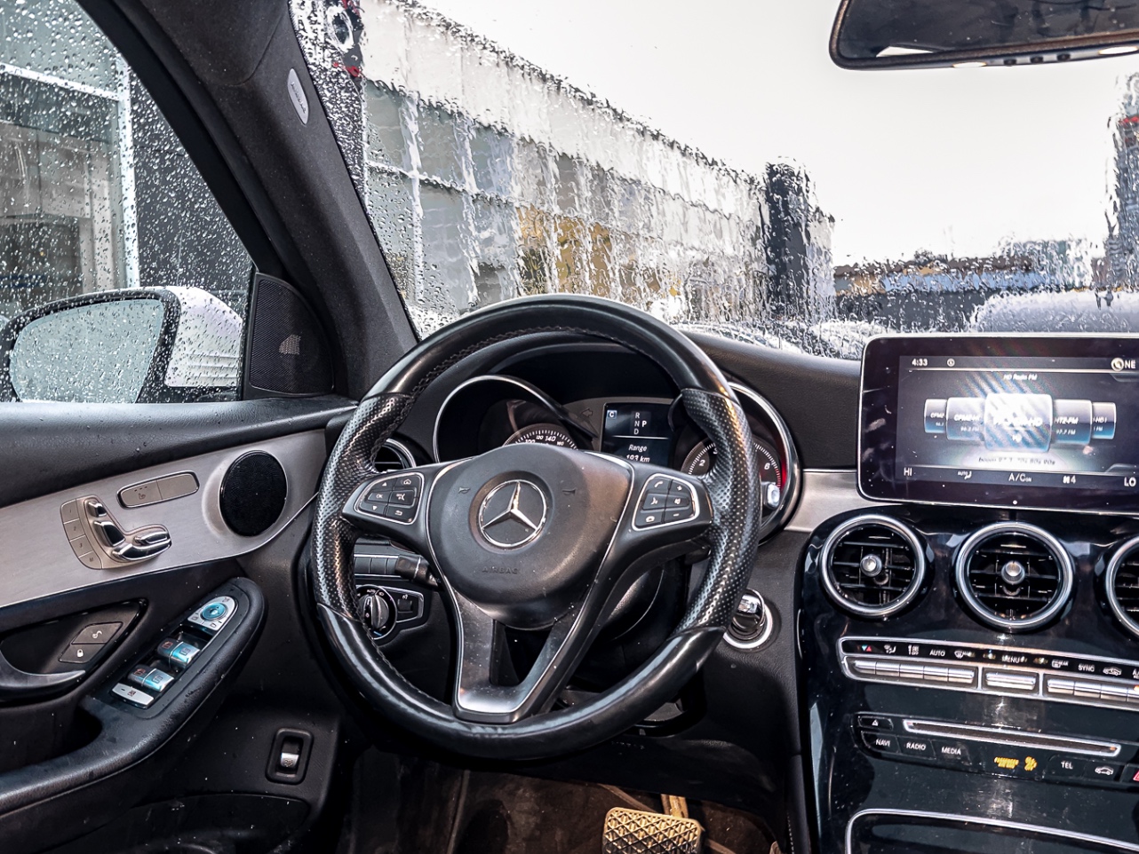 /ontarioqualitymotorsetobicoke/2017-Mercedes-Benz-GLC-Class-6933540770181517.jpg