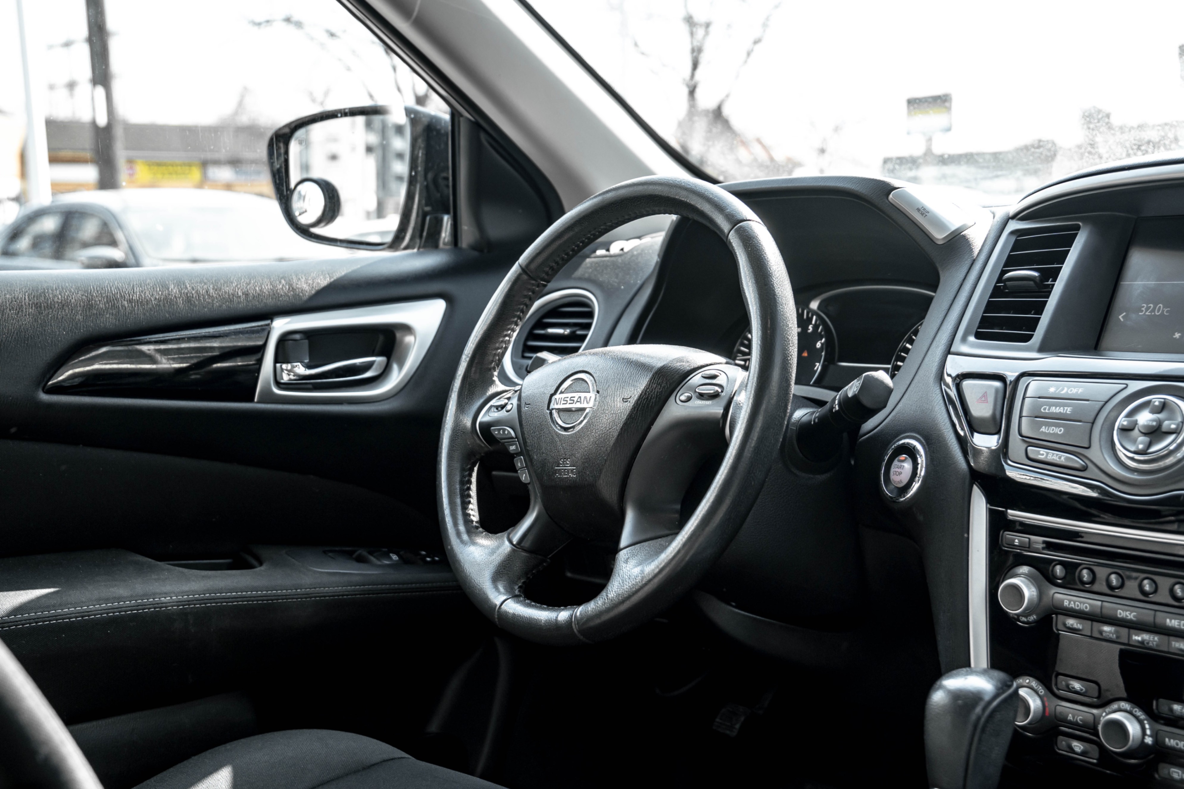 /ontarioqualitymotorsetobicoke/2017-Nissan-Pathfinder-06920840593750288.jpg