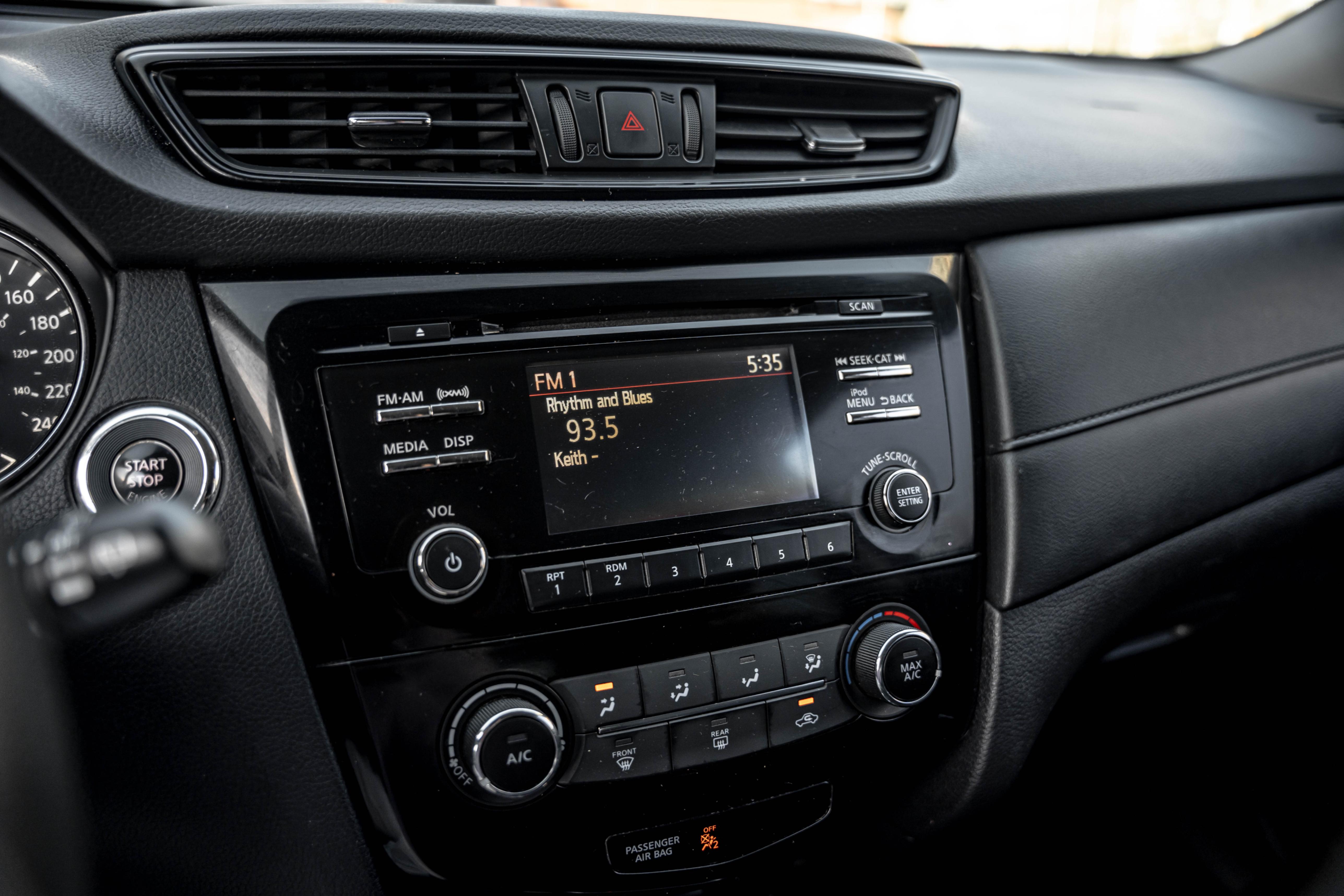 /ontarioqualitymotorsetobicoke/2017-Nissan-Rogue-8242225393810163.jpg