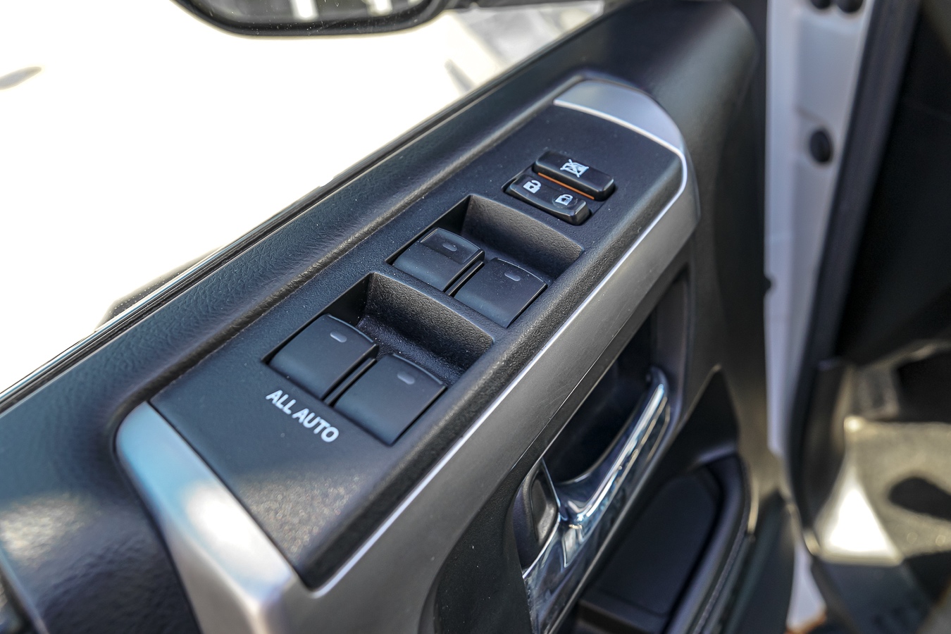 /ontarioqualitymotorsetobicoke/2017-Toyota-4Runner-9802395485948696.jpg