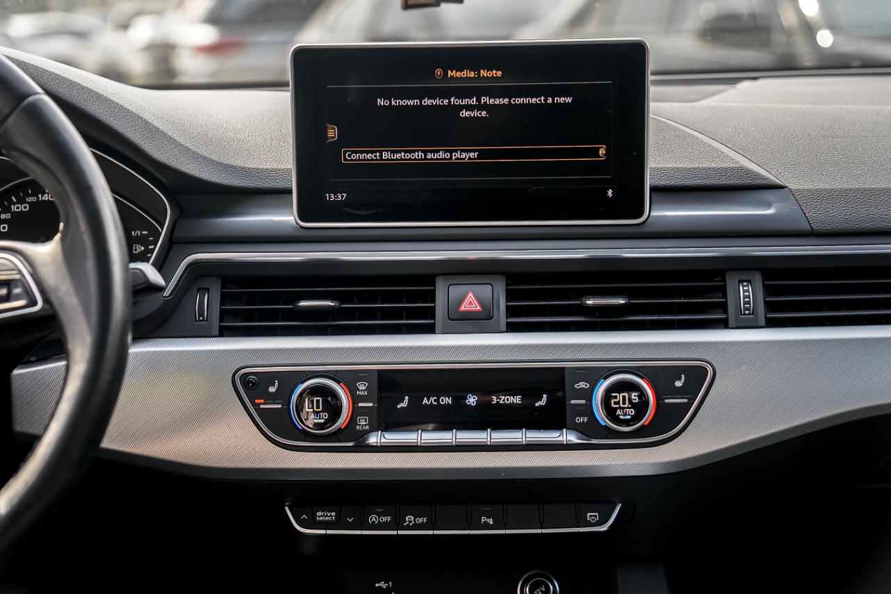 /ontarioqualitymotorsetobicoke/2018-Audi-A4-030046738396664052.jpg