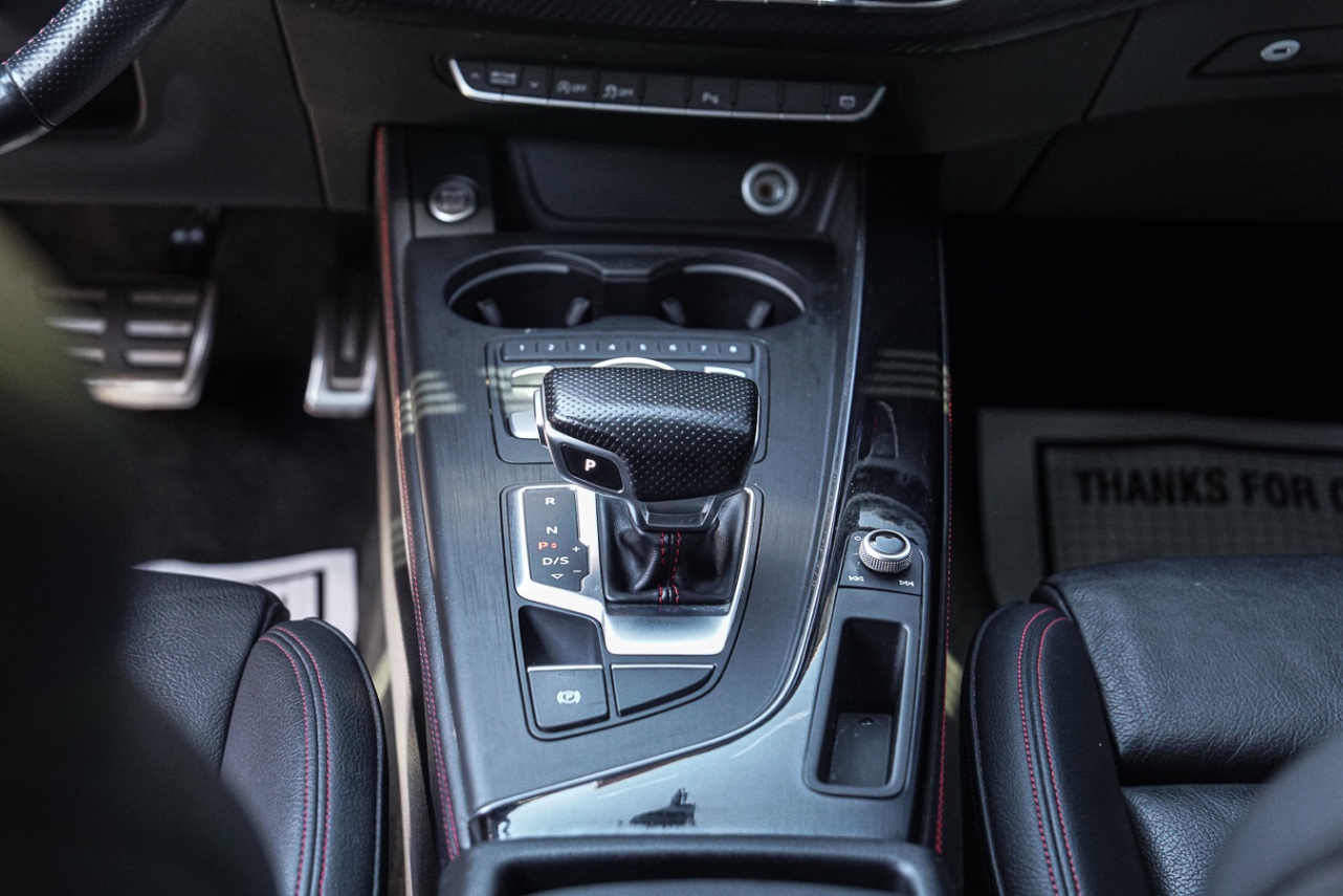 /ontarioqualitymotorsetobicoke/2018-Audi-A4-2781312064953543.jpg