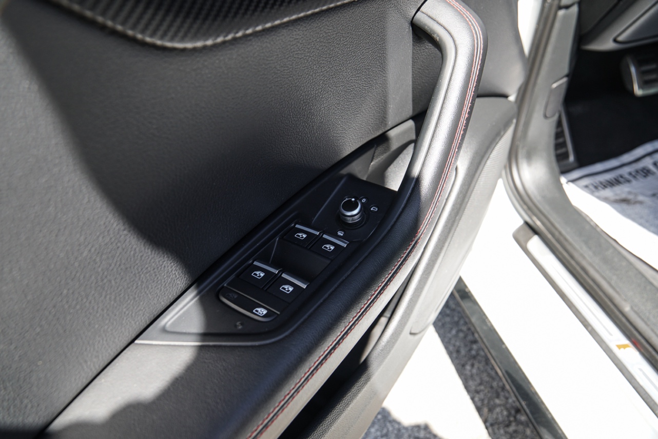/ontarioqualitymotorsetobicoke/2018-Audi-A4-4597752175594325.jpg