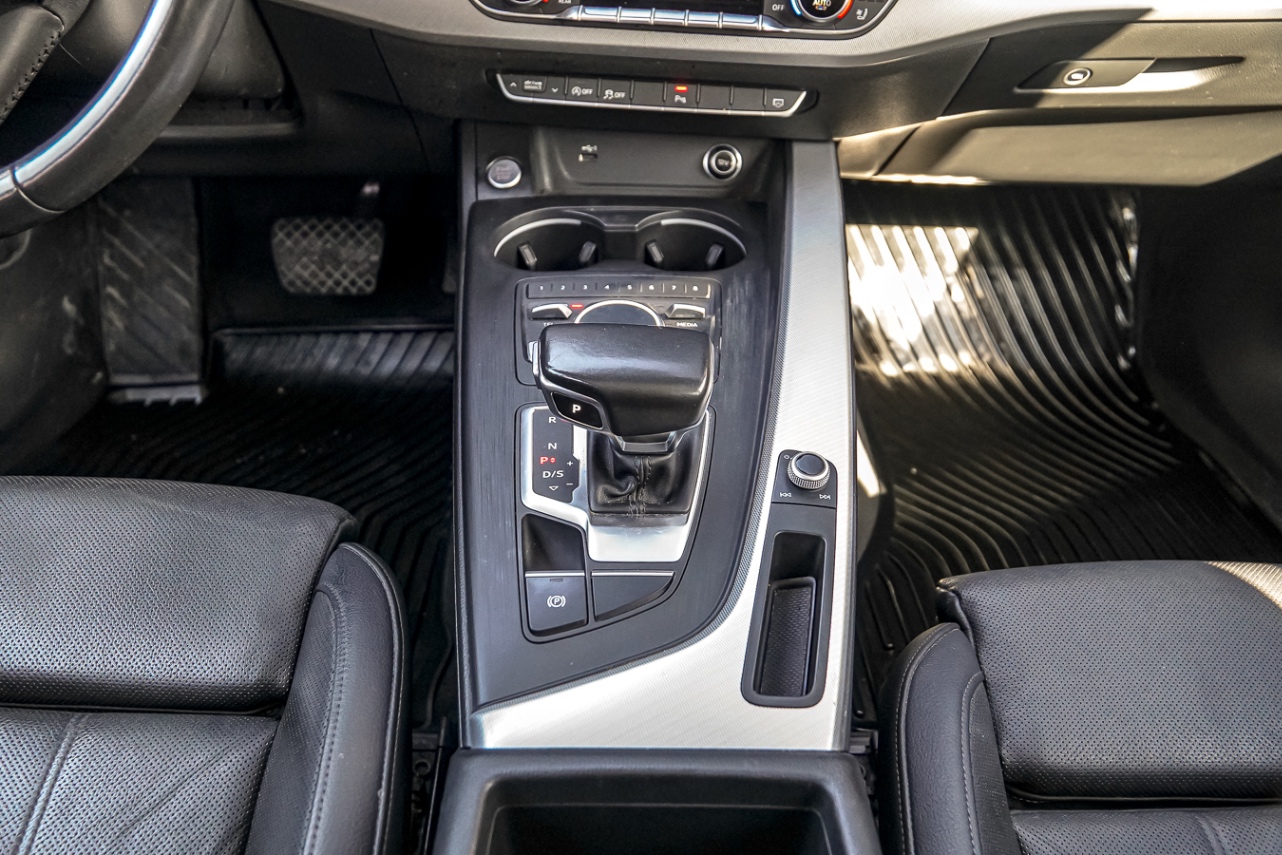 /ontarioqualitymotorsetobicoke/2018-Audi-A5Sportback-011983295735706001.jpg