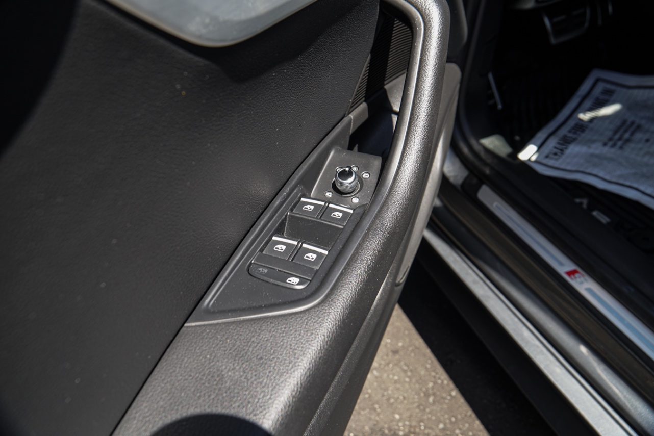 /ontarioqualitymotorsetobicoke/2018-Audi-A5Sportback-35948899431894343.jpg