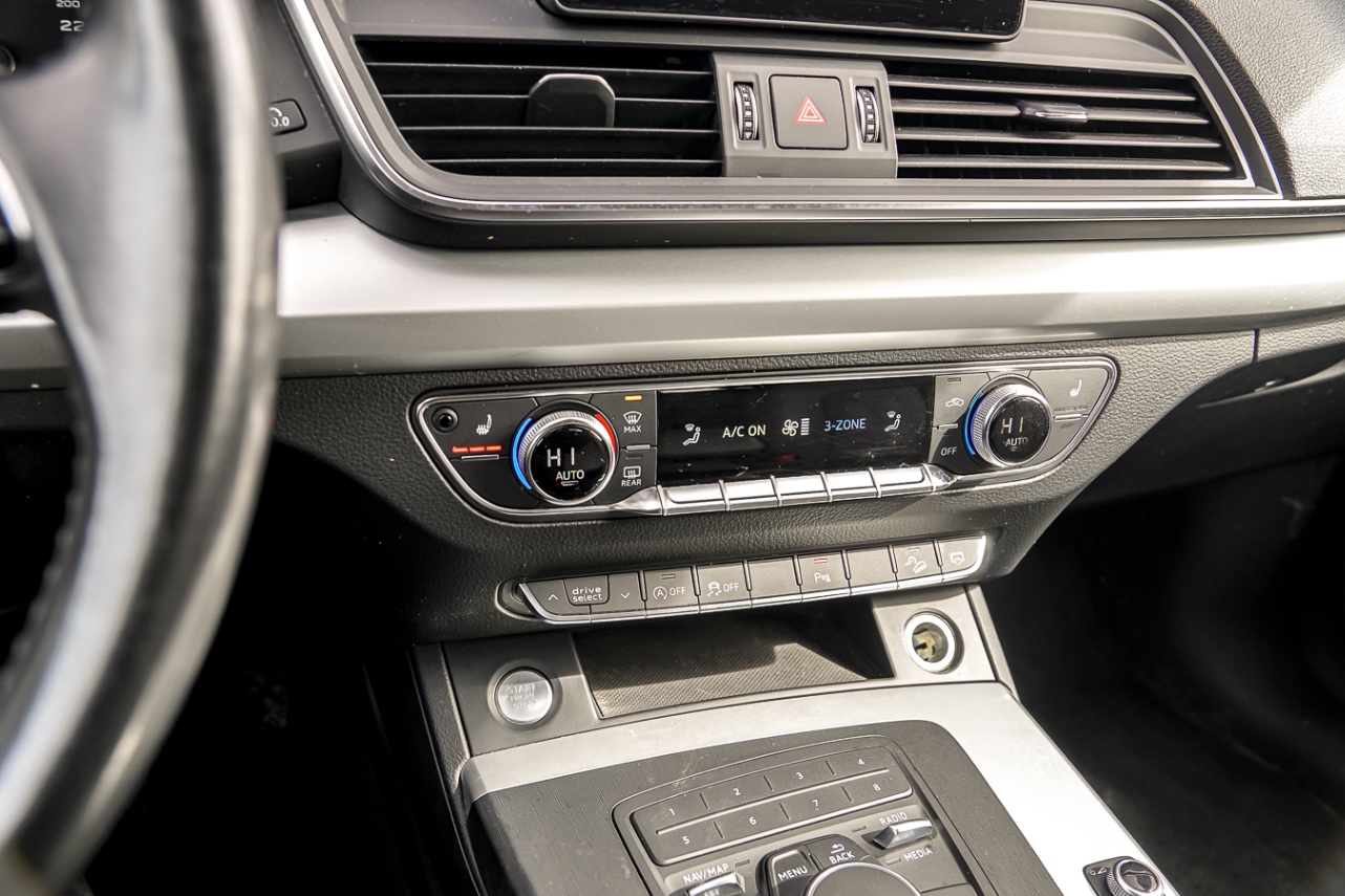 /ontarioqualitymotorsetobicoke/2018-Audi-Q5-009265536570578936.jpg