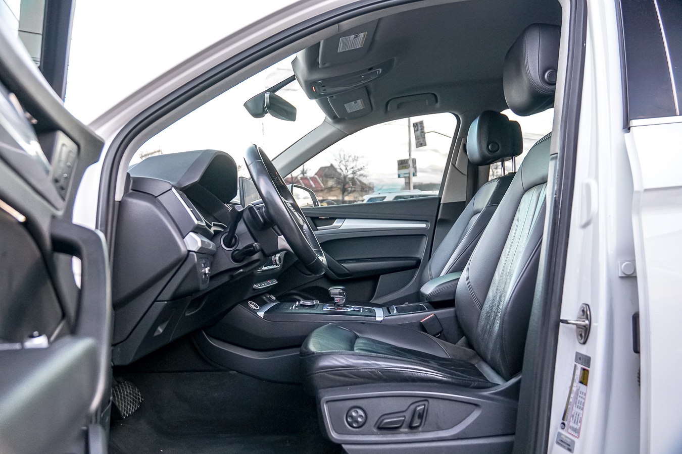/ontarioqualitymotorsetobicoke/2018-Audi-Q5-05658448247251213.jpg
