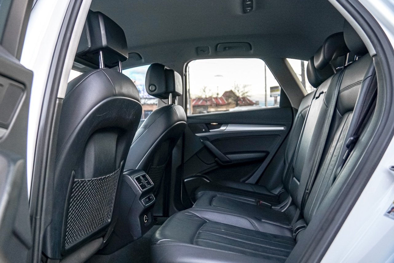 /ontarioqualitymotorsetobicoke/2018-Audi-Q5-649226065363445.jpg