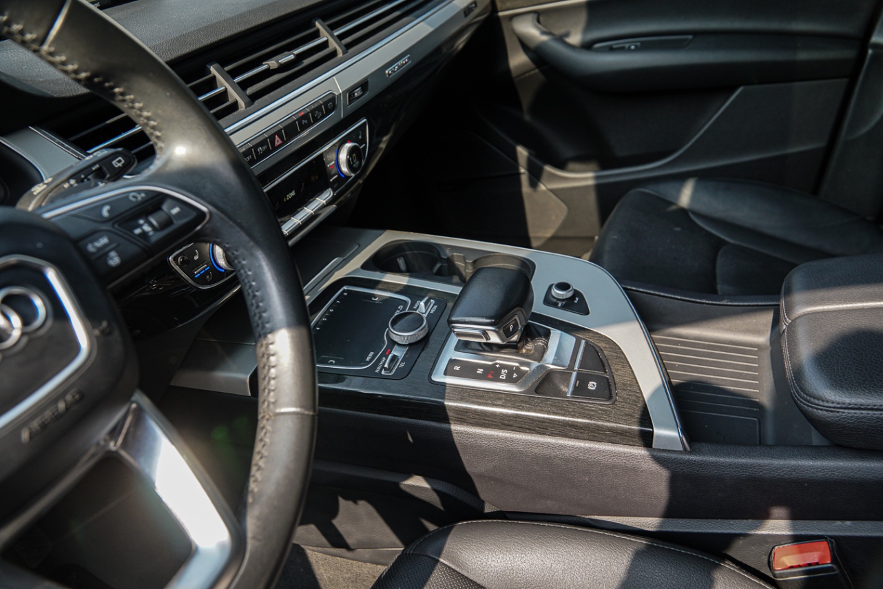 /ontarioqualitymotorsetobicoke/2018-Audi-Q7-5732521893368949.jpg