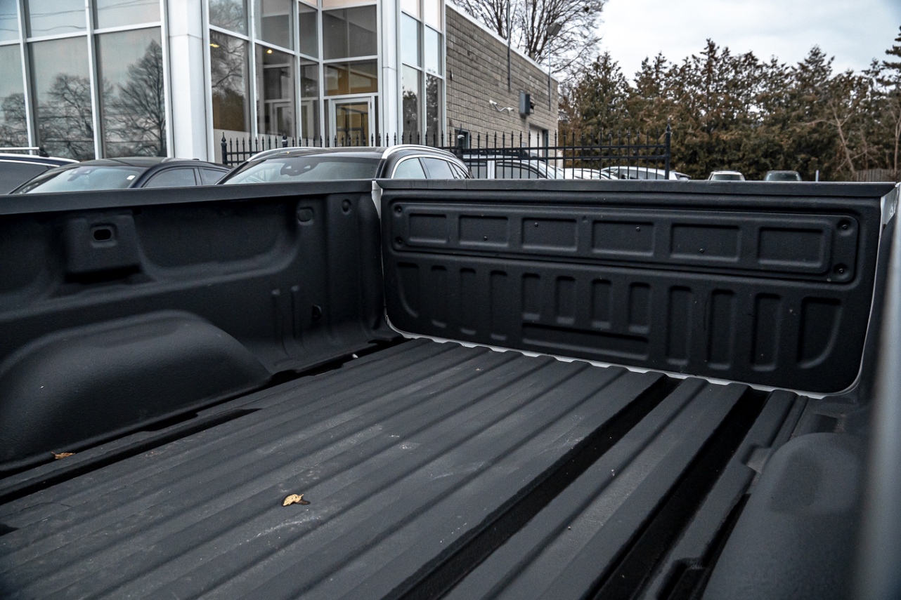 /ontarioqualitymotorsetobicoke/2018-Chevrolet-Silverado1500-562649922444894.jpg