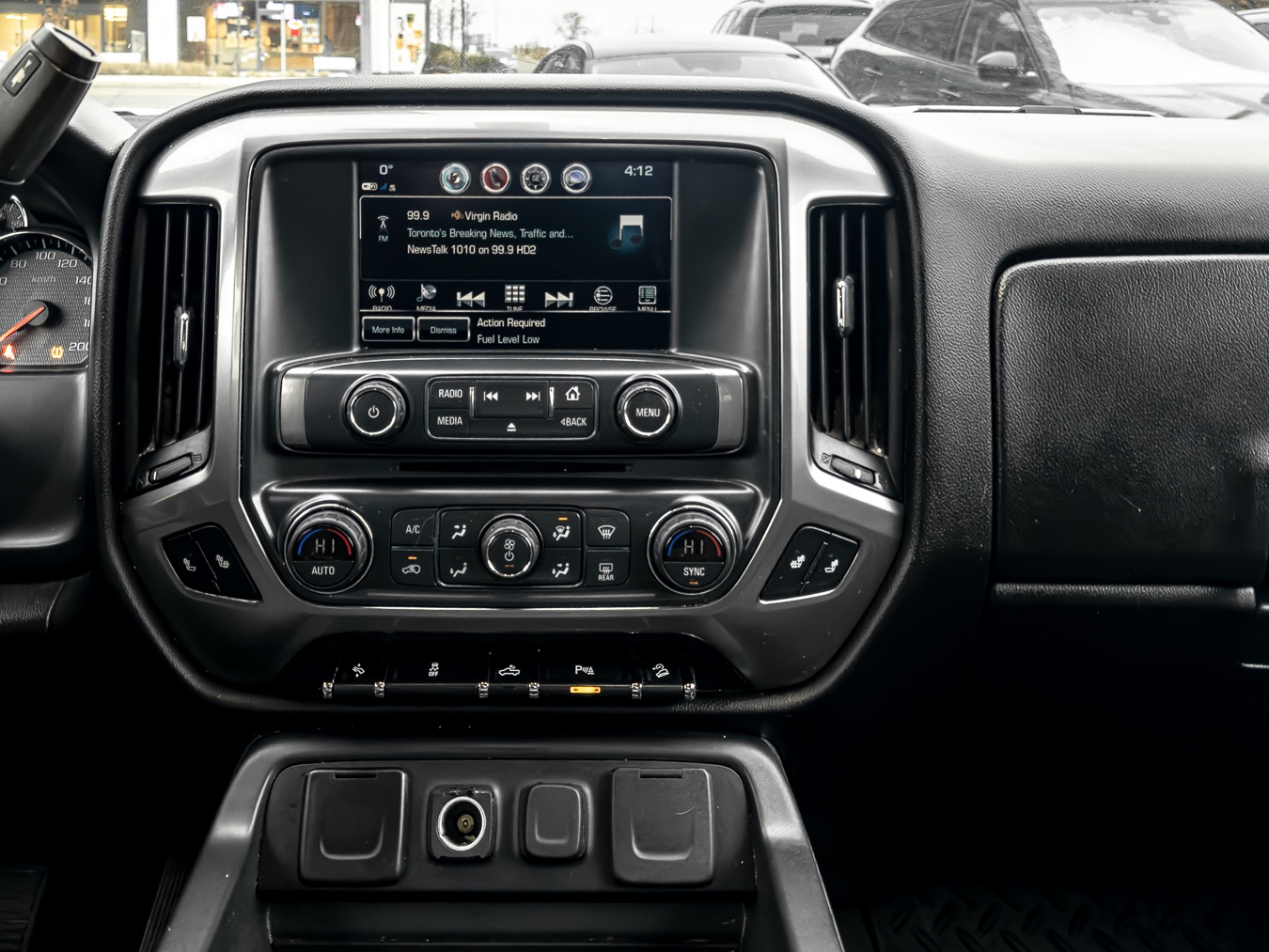 /ontarioqualitymotorsetobicoke/2018-Chevrolet-Silverado1500-6947616049623413.jpg