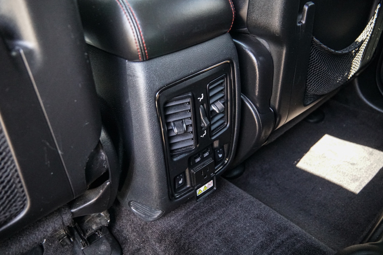 /ontarioqualitymotorsetobicoke/2018-Dodge-Durango-1685522167561806.jpg