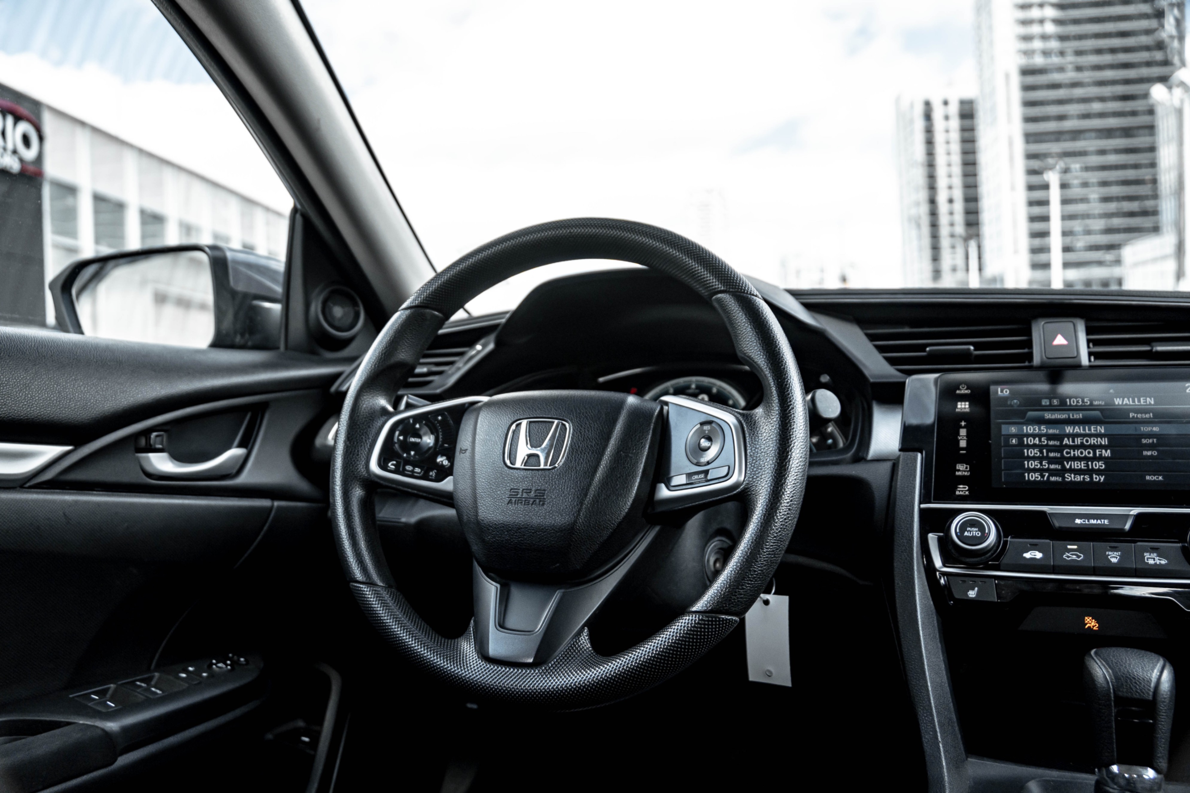 /ontarioqualitymotorsetobicoke/2018-Honda-Civic-41276691377702224.jpg