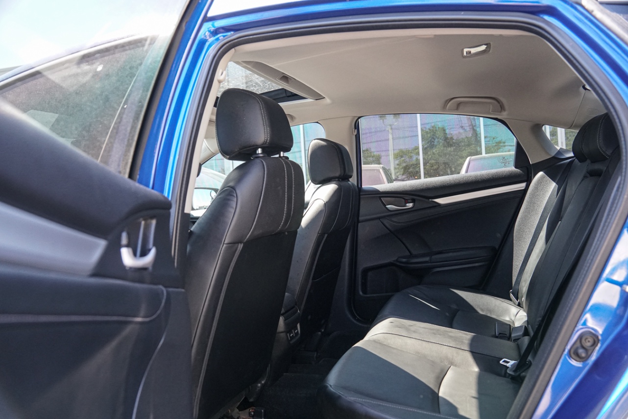 /ontarioqualitymotorsetobicoke/2018-Honda-Civic-5071208429503984.jpg