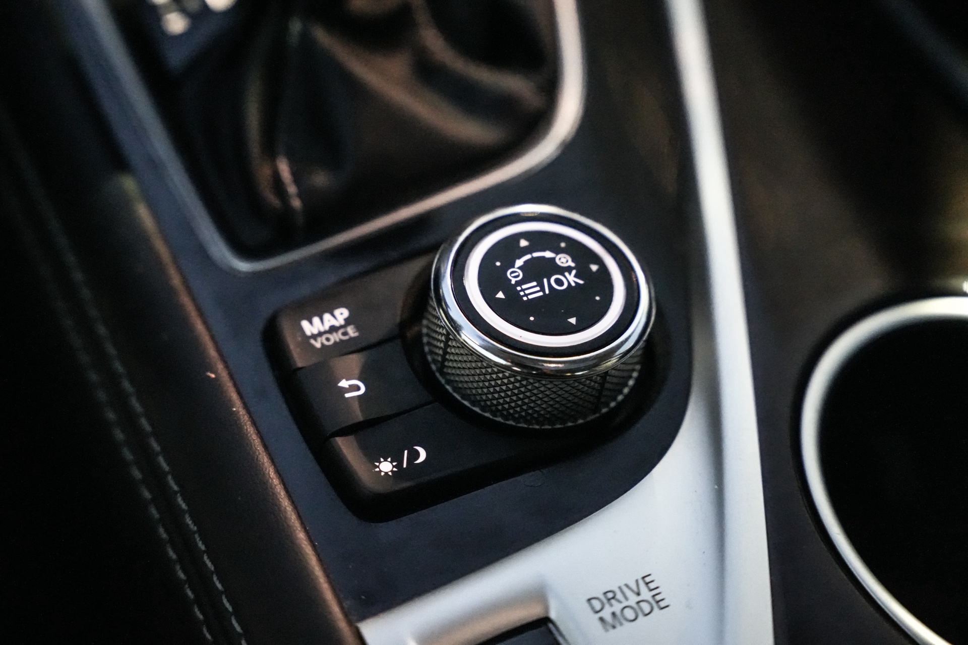 /ontarioqualitymotorsetobicoke/2018-Infiniti-Q50-4341156451556236.jpg