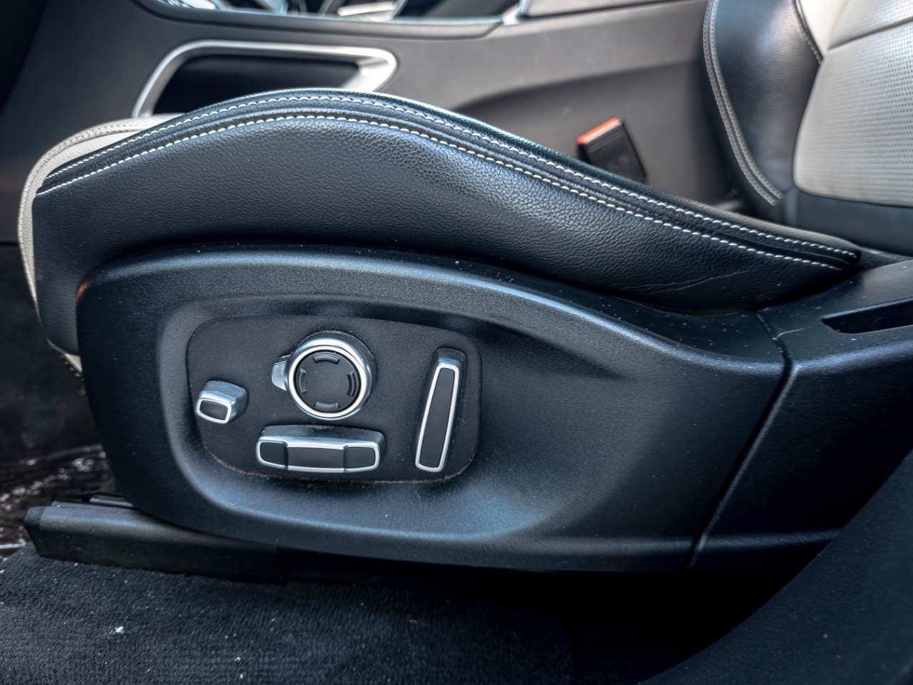 /ontarioqualitymotorsetobicoke/2018-Jaguar-F-PACE-1726165254040044.jpg